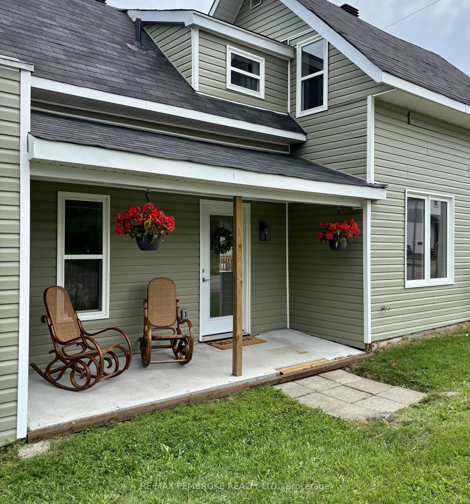 Photo 5 of 480 Blank Street, Pembroke, Pembroke — HOMEH