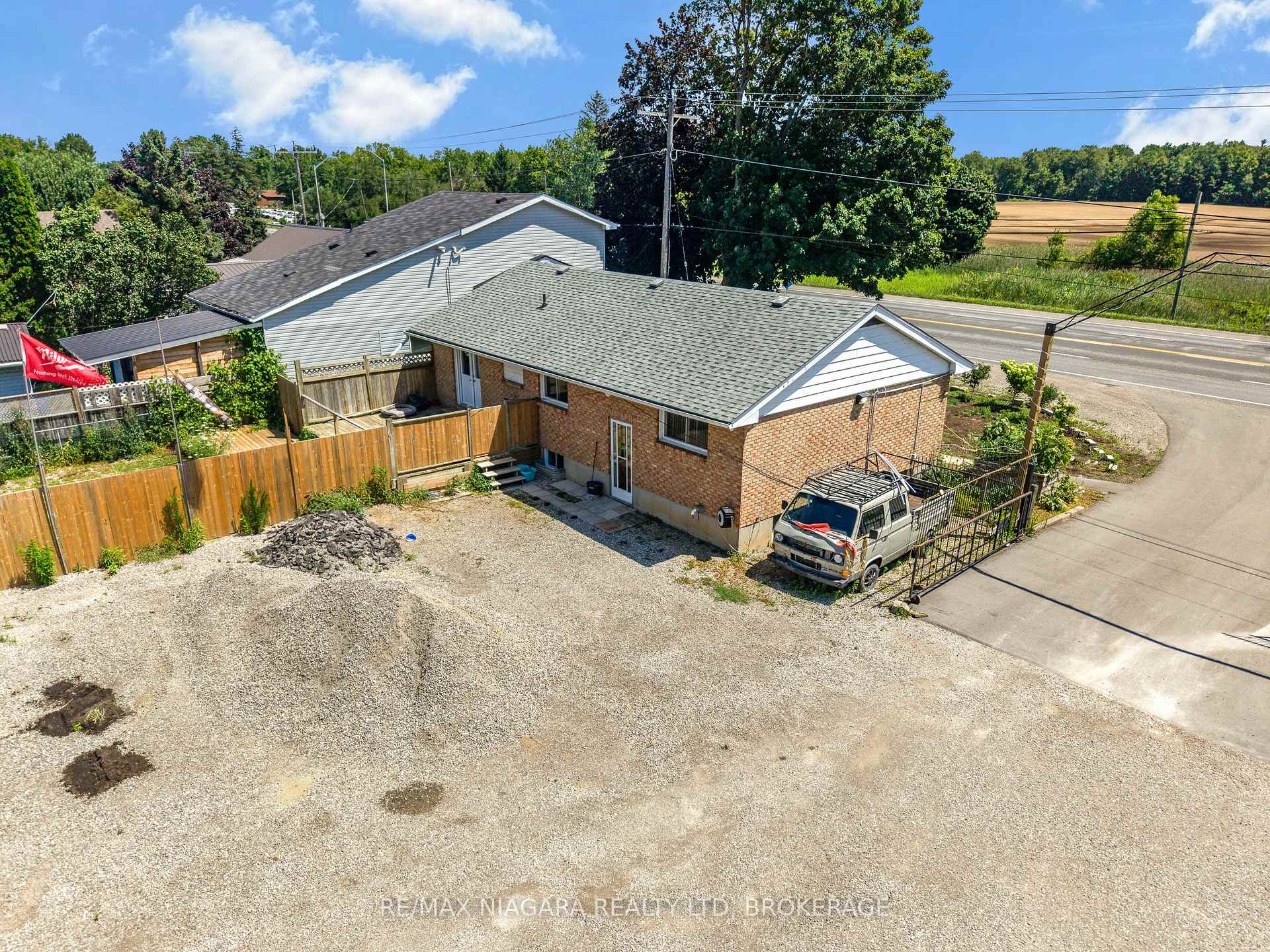 Photo 6 of 2300 Hwy 6, Hamilton, Rural Glanbrook — HOMEH