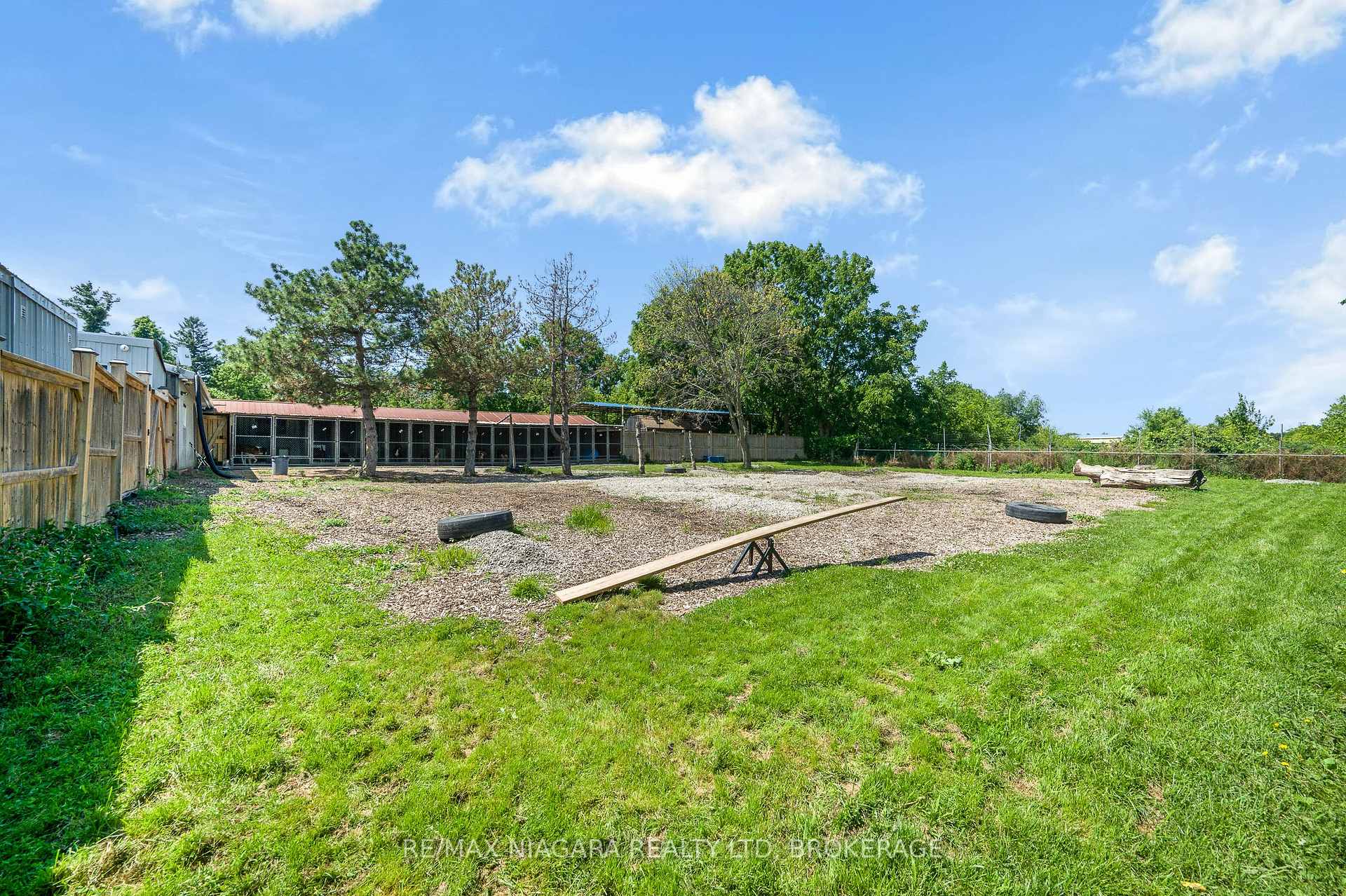 Photo 23 of 2300 Hwy 6, Hamilton, Rural Glanbrook — HOMEH