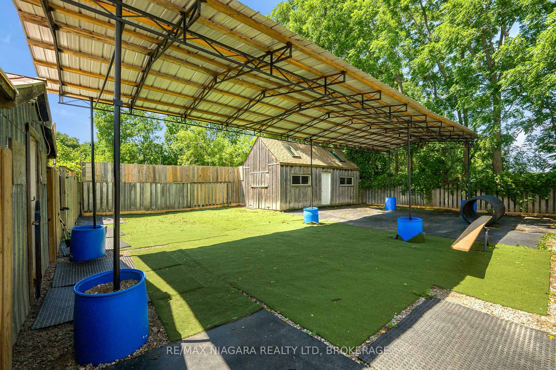 Photo 25 of 2300 Hwy 6, Hamilton, Rural Glanbrook — HOMEH