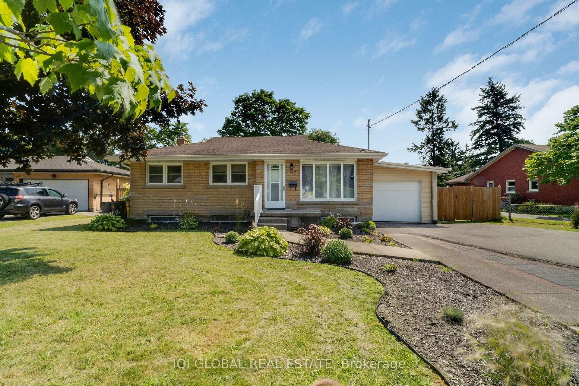 Photo 4 of 147 Tait Street, Cambridge, St Andrews/Southwood — HOMEH