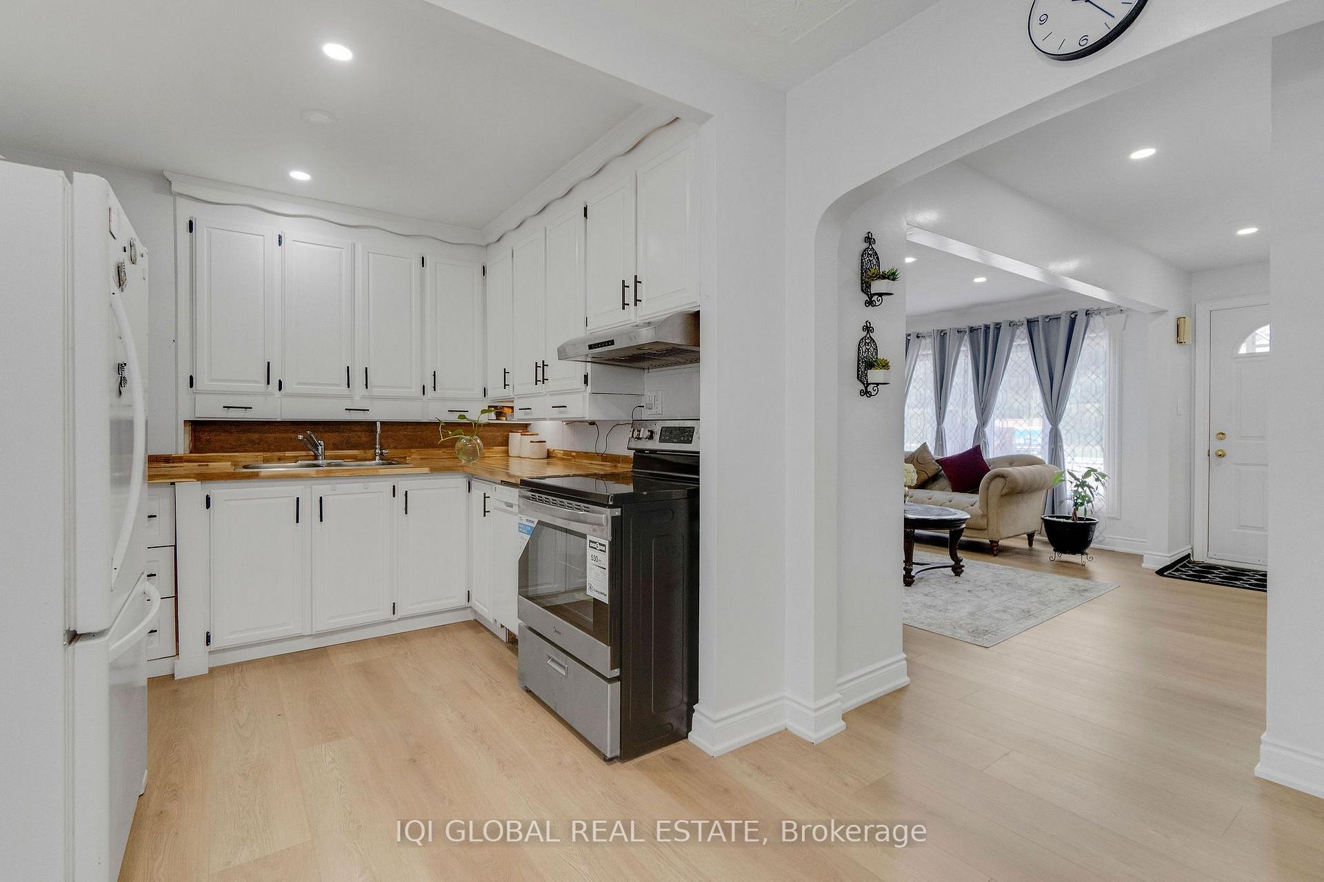 Photo 12 of 147 Tait Street, Cambridge, St Andrews/Southwood — HOMEH