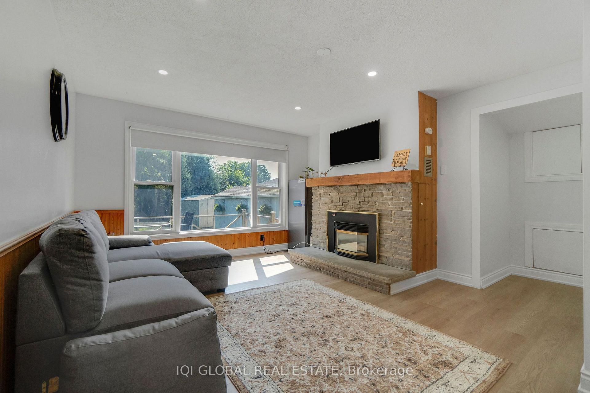 Photo 19 of 147 Tait Street, Cambridge, St Andrews/Southwood — HOMEH