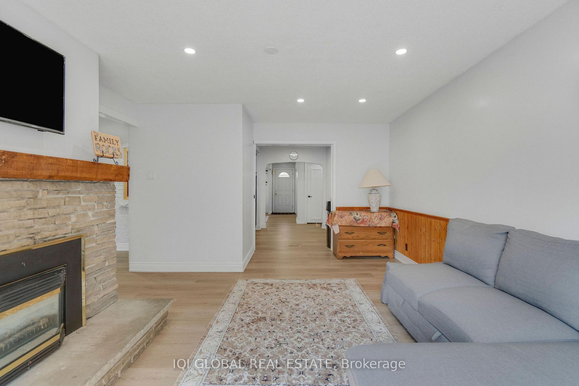 Photo 22 of 147 Tait Street, Cambridge, St Andrews/Southwood — HOMEH