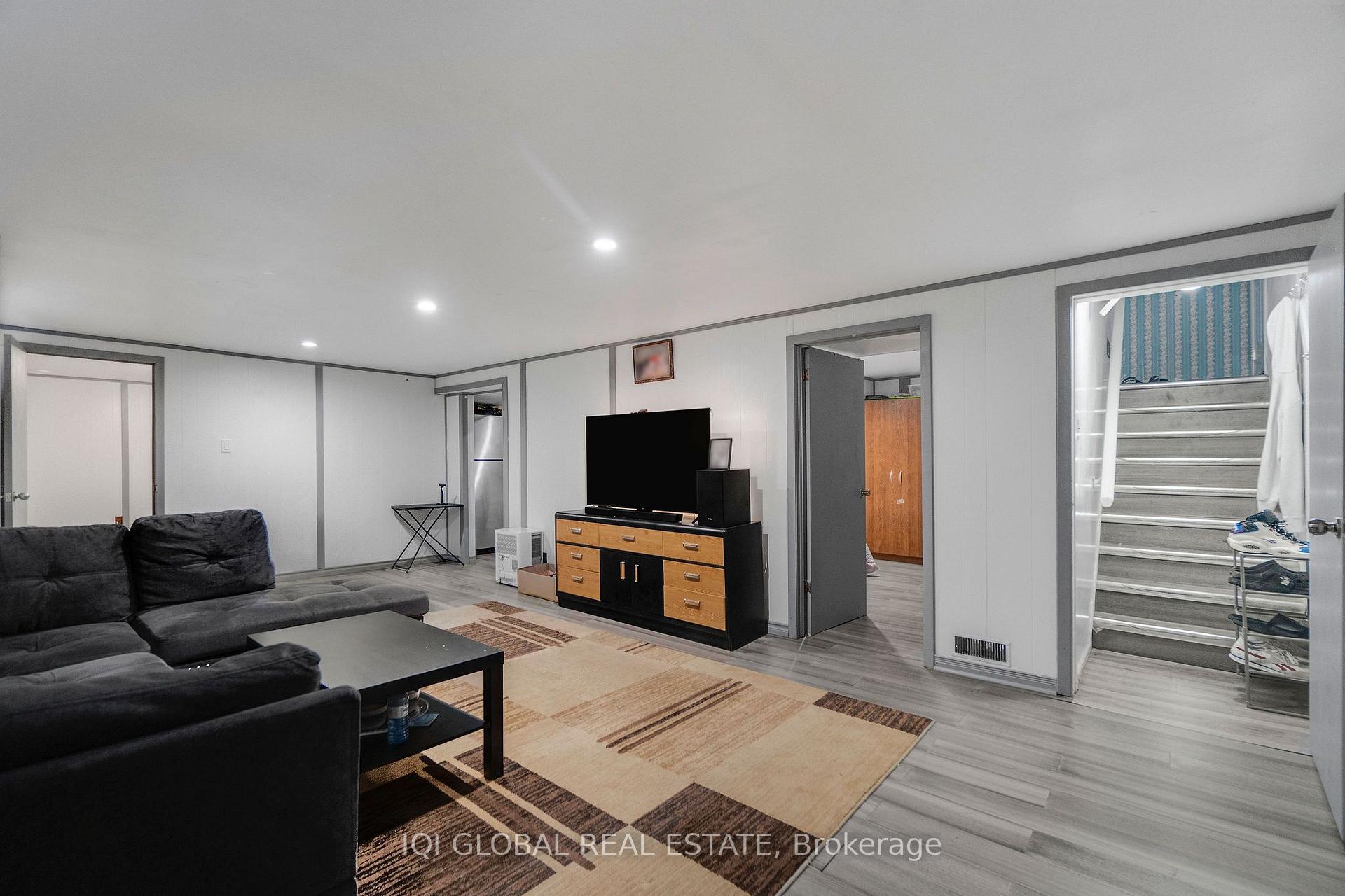 Photo 28 of 147 Tait Street, Cambridge, St Andrews/Southwood — HOMEH