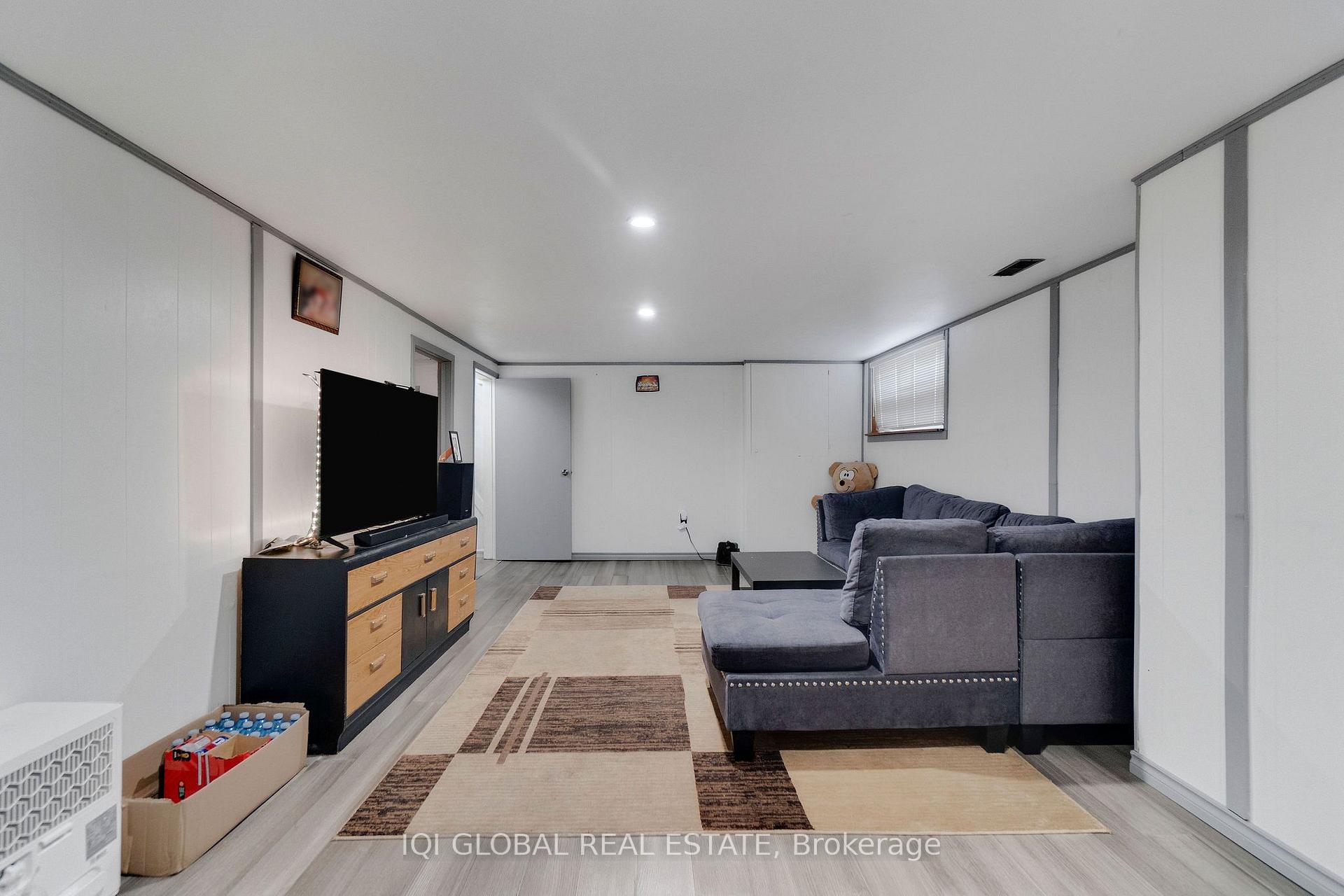 Photo 31 of 147 Tait Street, Cambridge, St Andrews/Southwood — HOMEH