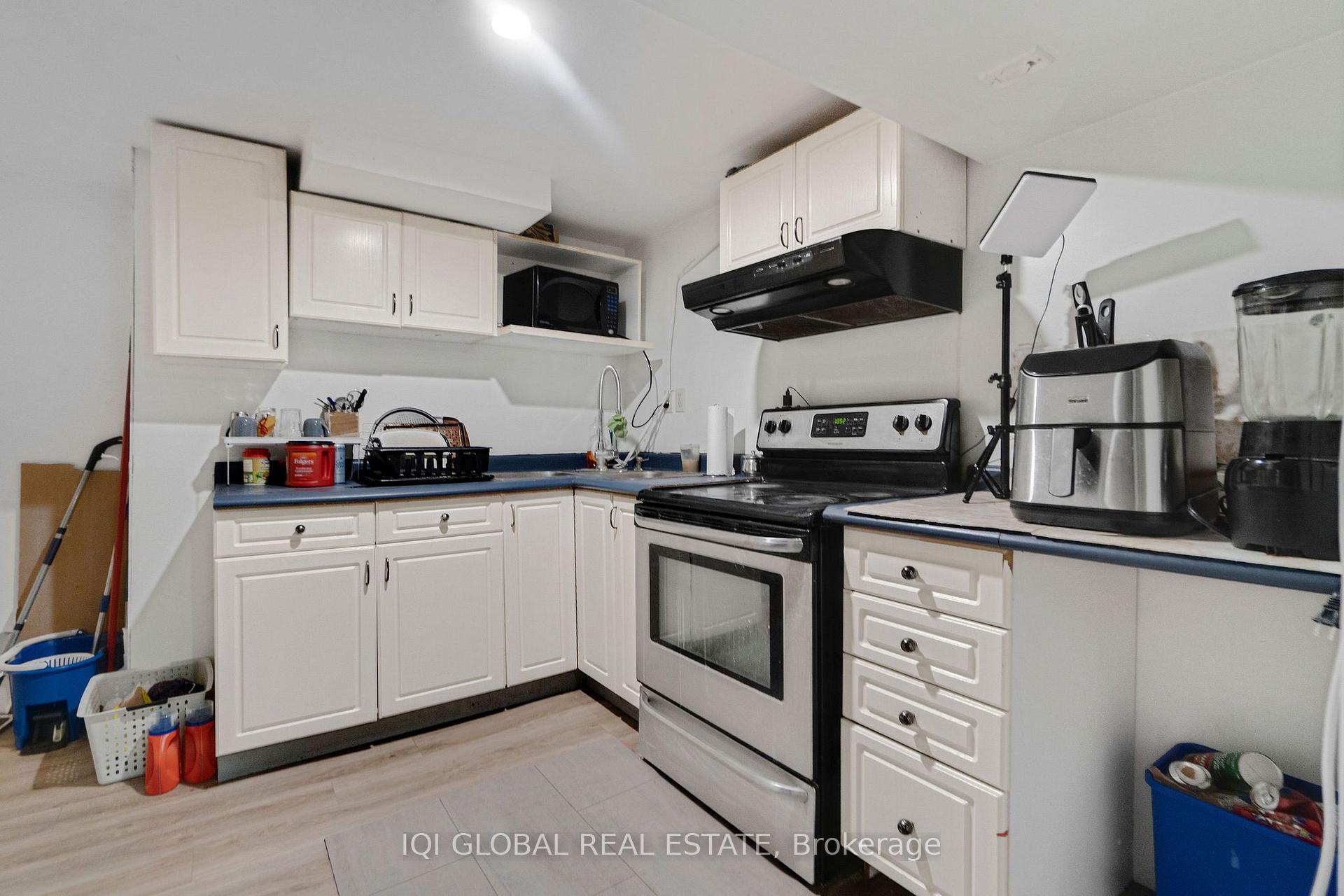 Photo 33 of 147 Tait Street, Cambridge, St Andrews/Southwood — HOMEH
