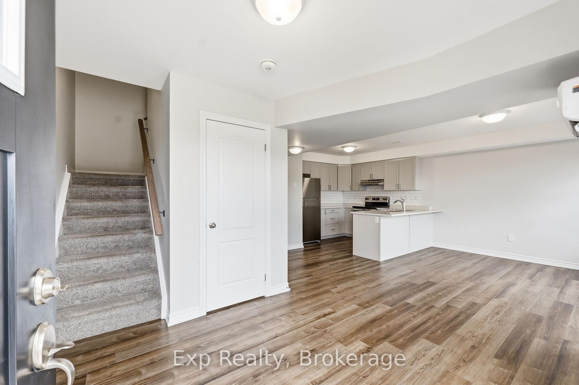 Photo 4 of Unit 508, 470 Lonsberry Drive, Cobourg — HOMEH