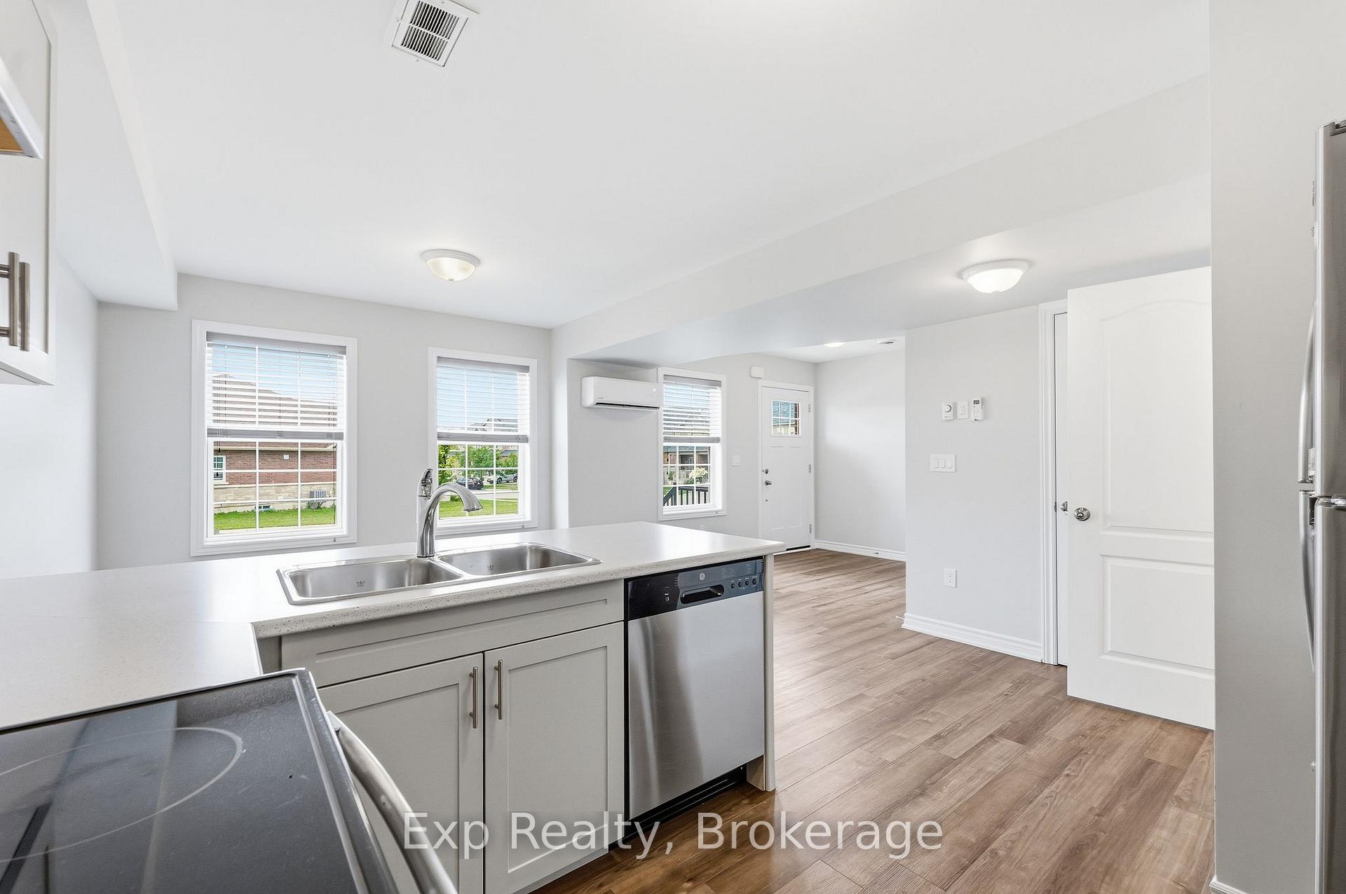 Photo 10 of Unit 508, 470 Lonsberry Drive, Cobourg — HOMEH
