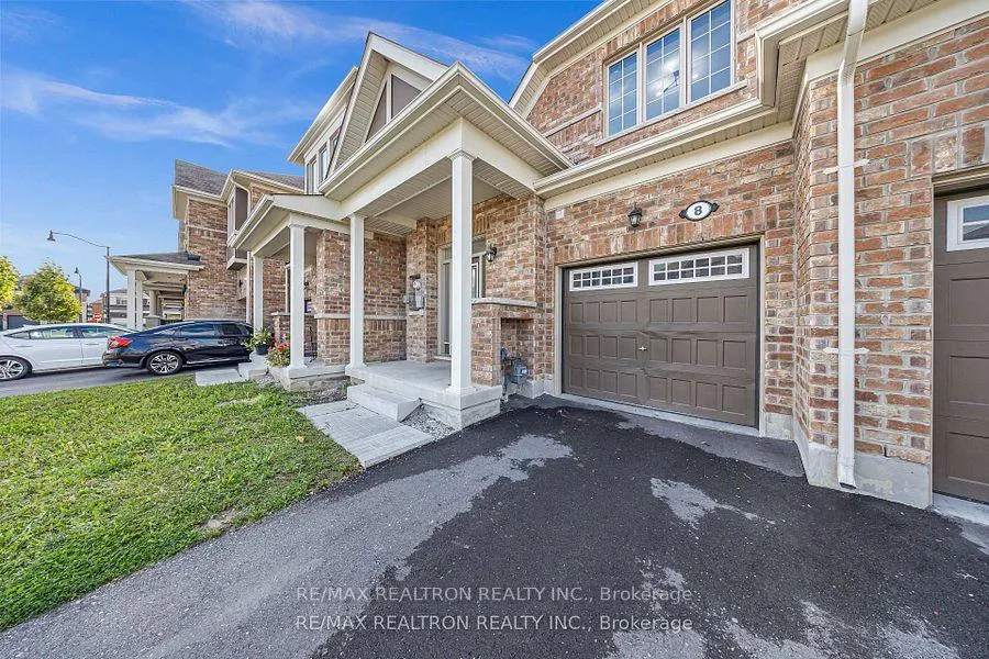 Photo 36 of 8 Emily Street, Brampton, Northwest Brampton — HOMEH