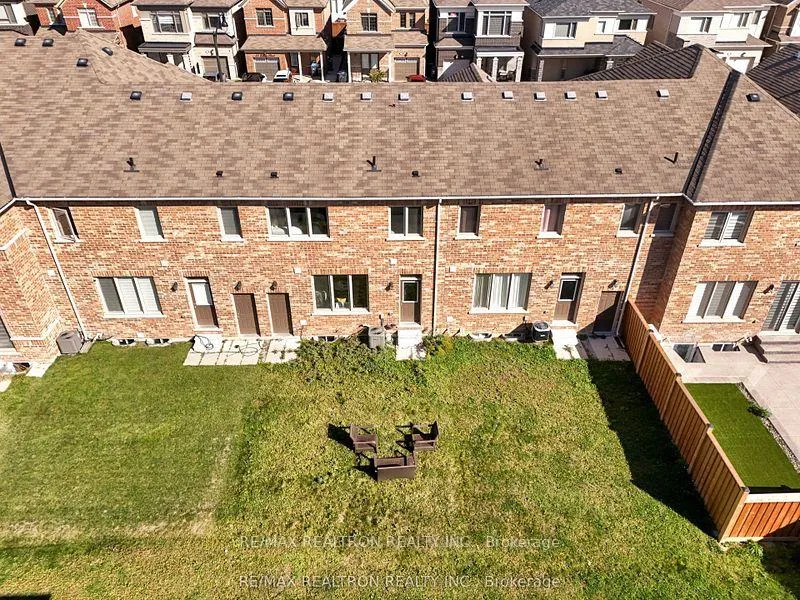Photo 44 of 8 Emily Street, Brampton, Northwest Brampton — HOMEH