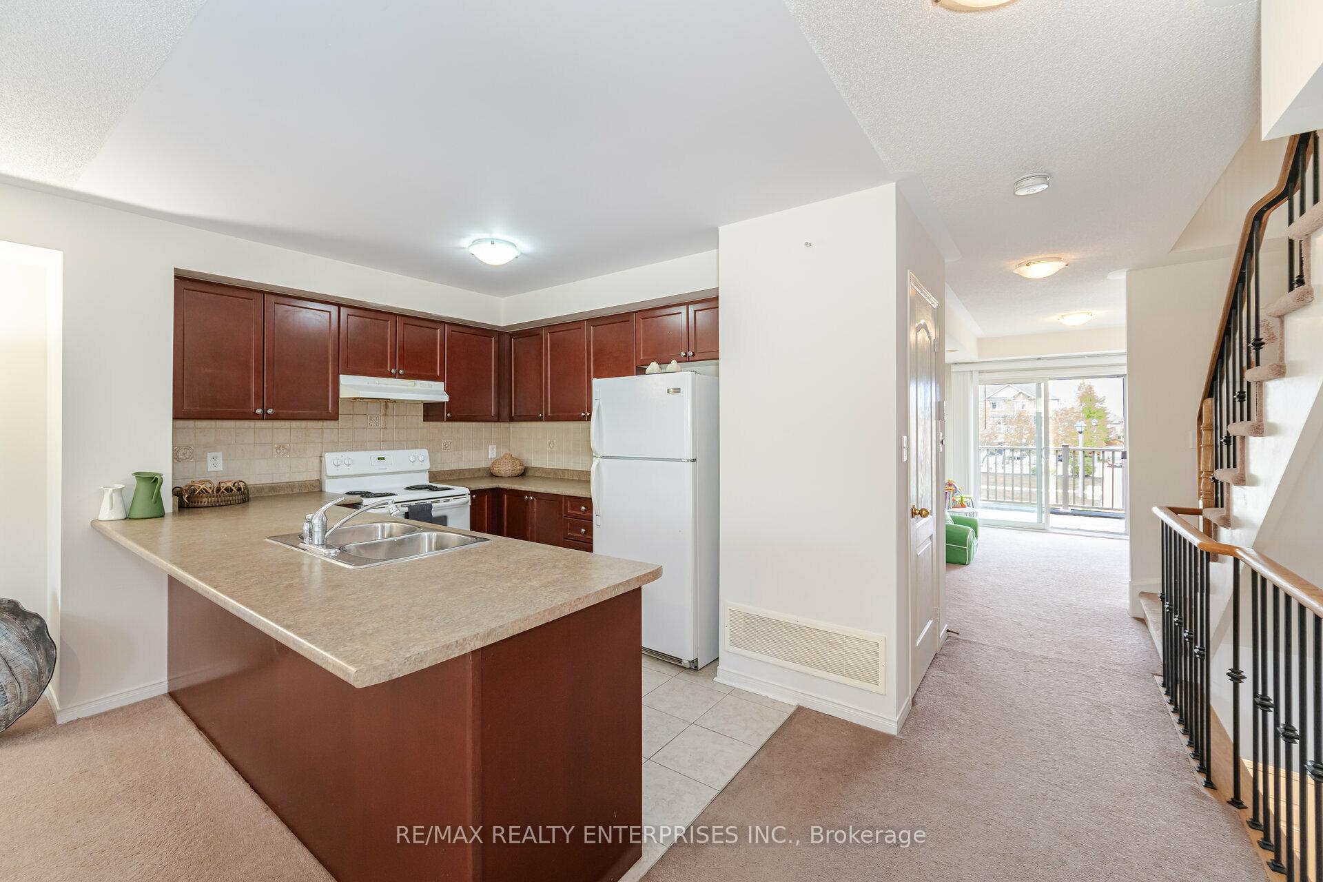 Photo 7 of Unit 3,4, 3375 Thomas Street, Mississauga, Churchill Meadows — HOMEH