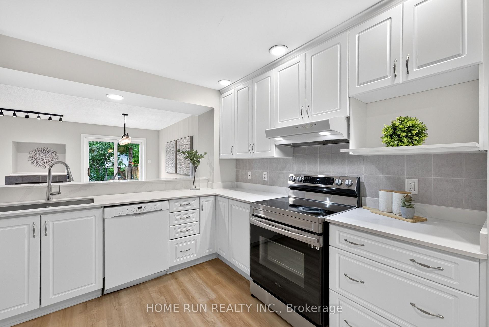 Photo 16 of 164 Gray Crescent, Ottawa, Kanata - Beaverbrook — HOMEH