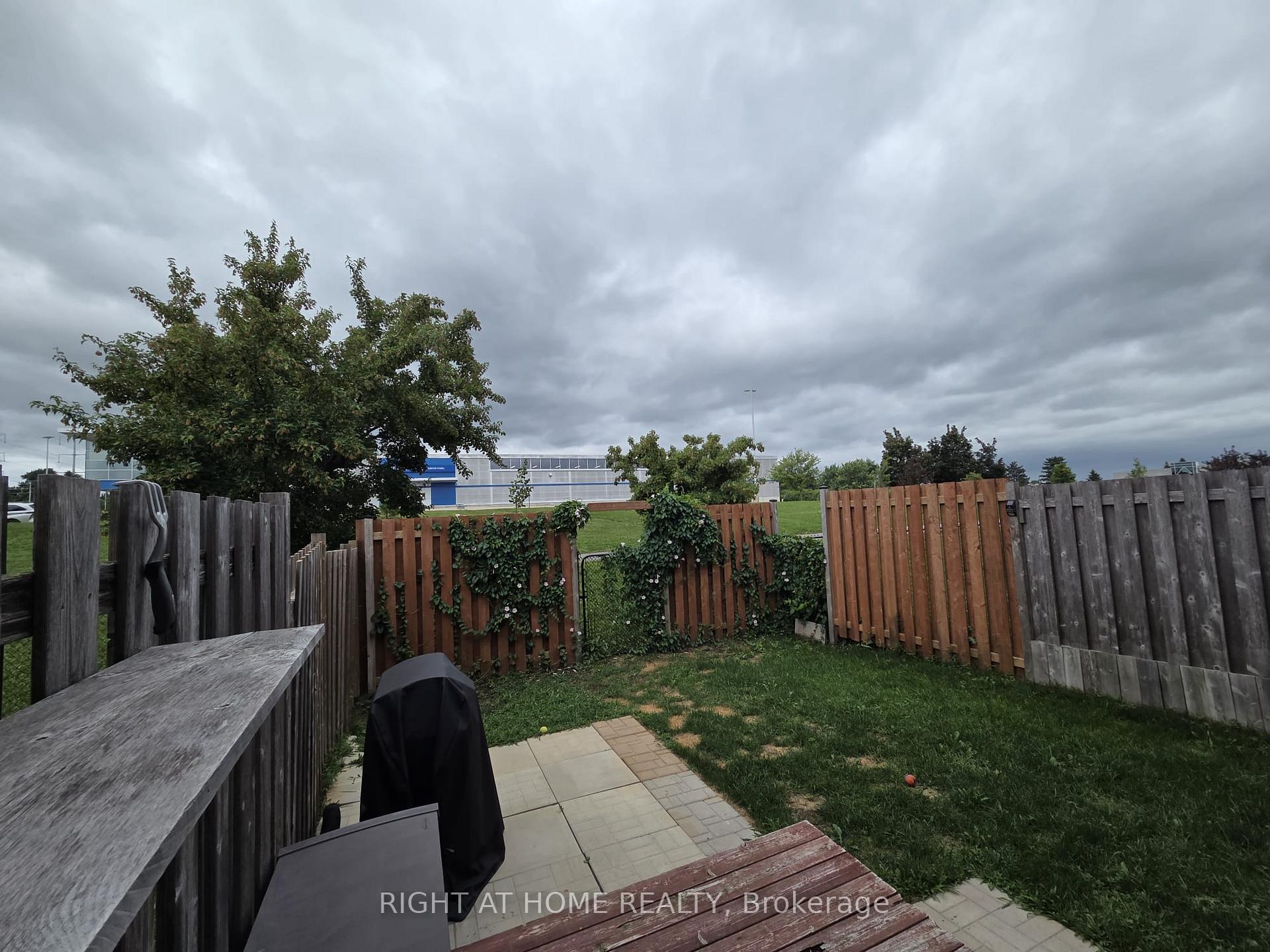Photo 19 of 526 Barrick Hill Road, Ottawa, Kanata - Emerald Meadows/Trailwest — HOMEH