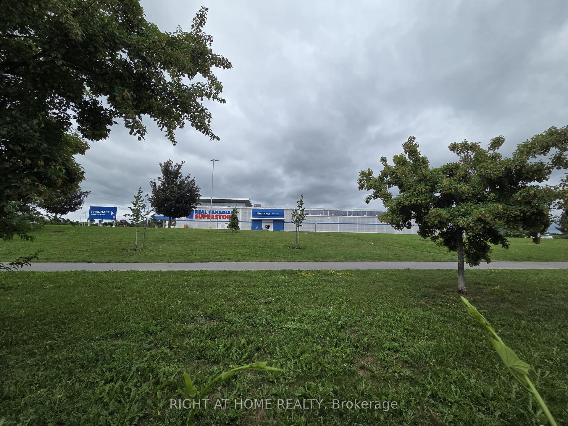 Photo 20 of 526 Barrick Hill Road, Ottawa, Kanata - Emerald Meadows/Trailwest — HOMEH