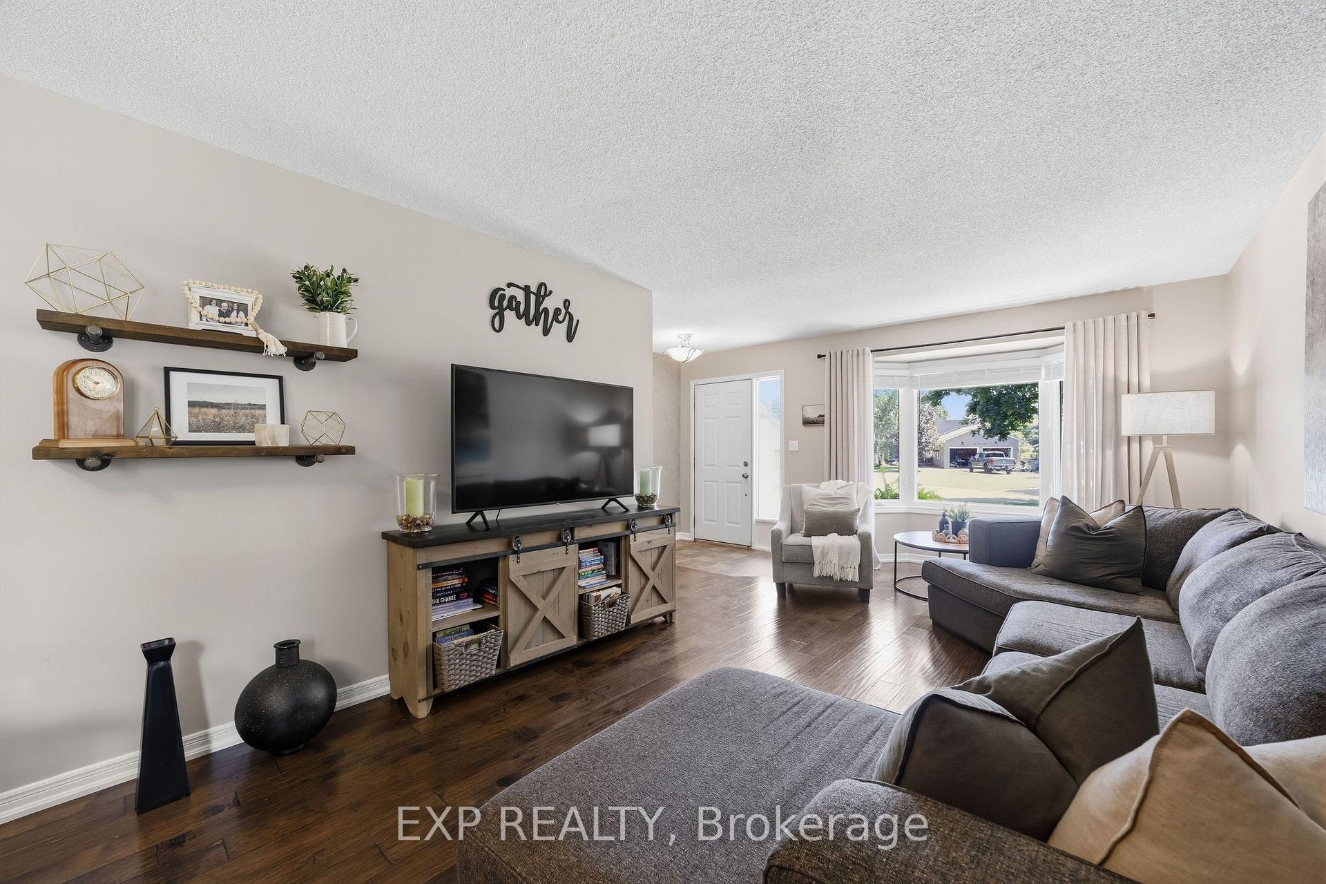 Photo 6 of 632 Hoover Place, Strathroy-Caradoc, Mount Brydges — HOMEH