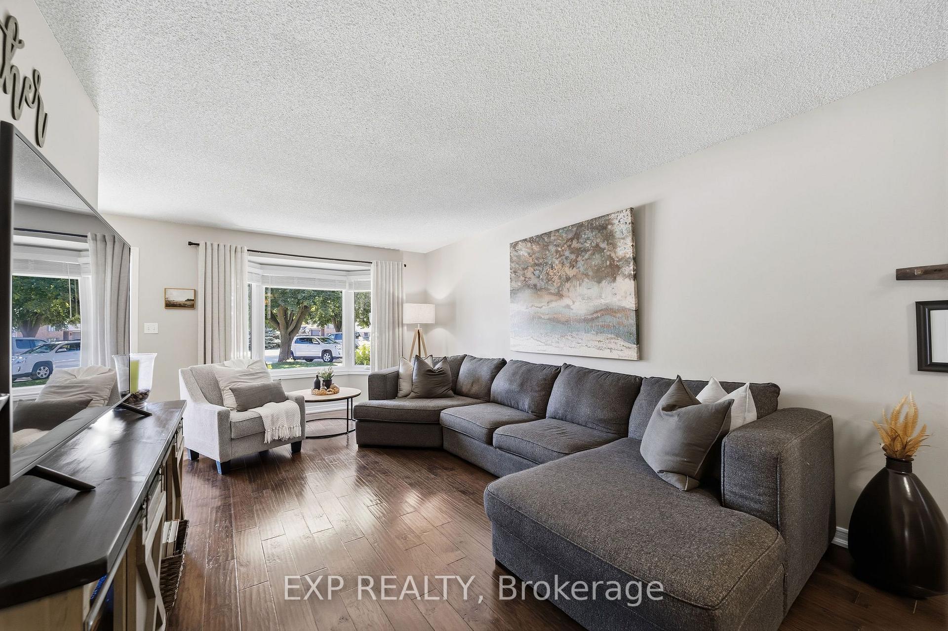 Photo 8 of 632 Hoover Place, Strathroy-Caradoc, Mount Brydges — HOMEH