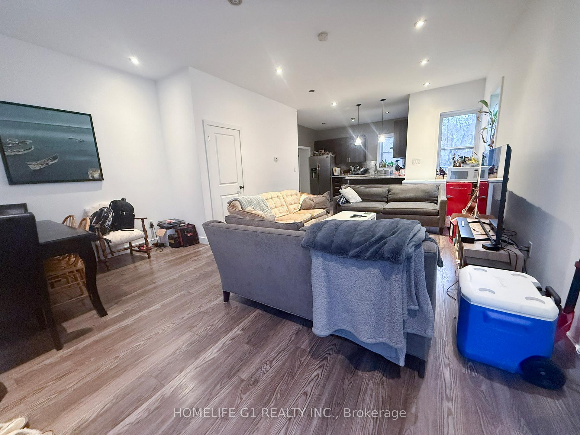 Photo 4 of 286 Hunter Street W, Hamilton, Kirkendall — HOMEH