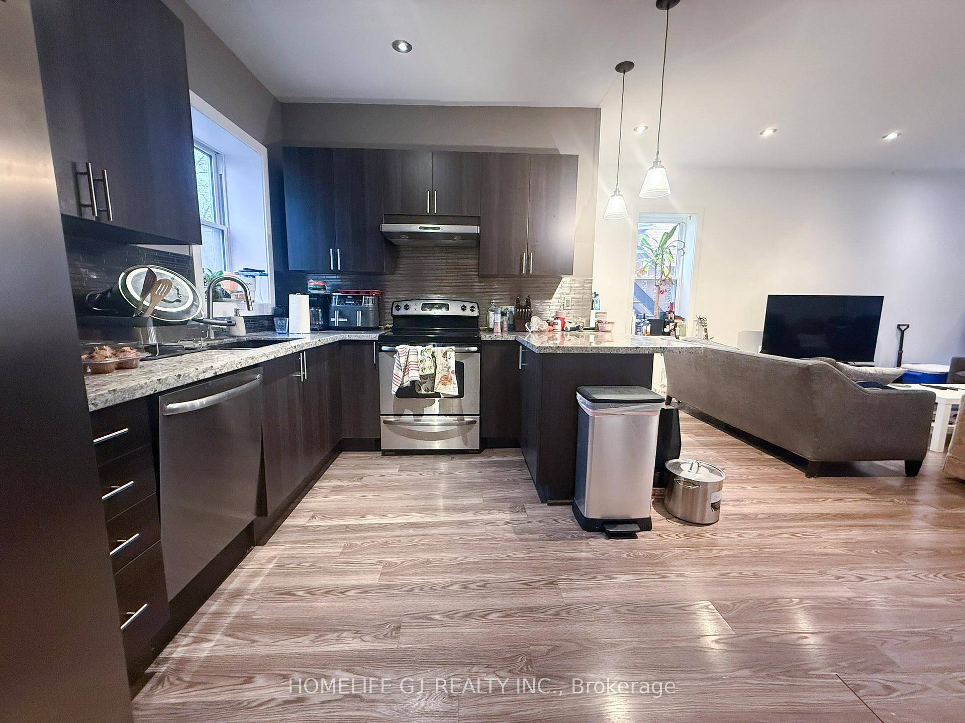 Photo 7 of 286 Hunter Street W, Hamilton, Kirkendall — HOMEH