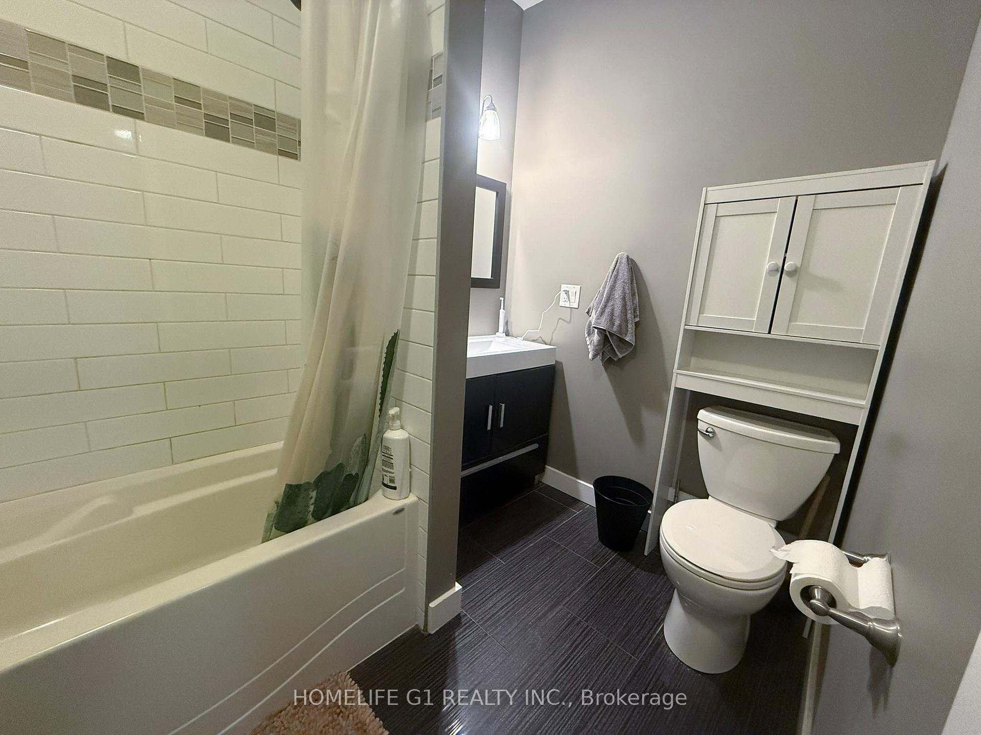 Photo 12 of 286 Hunter Street W, Hamilton, Kirkendall — HOMEH