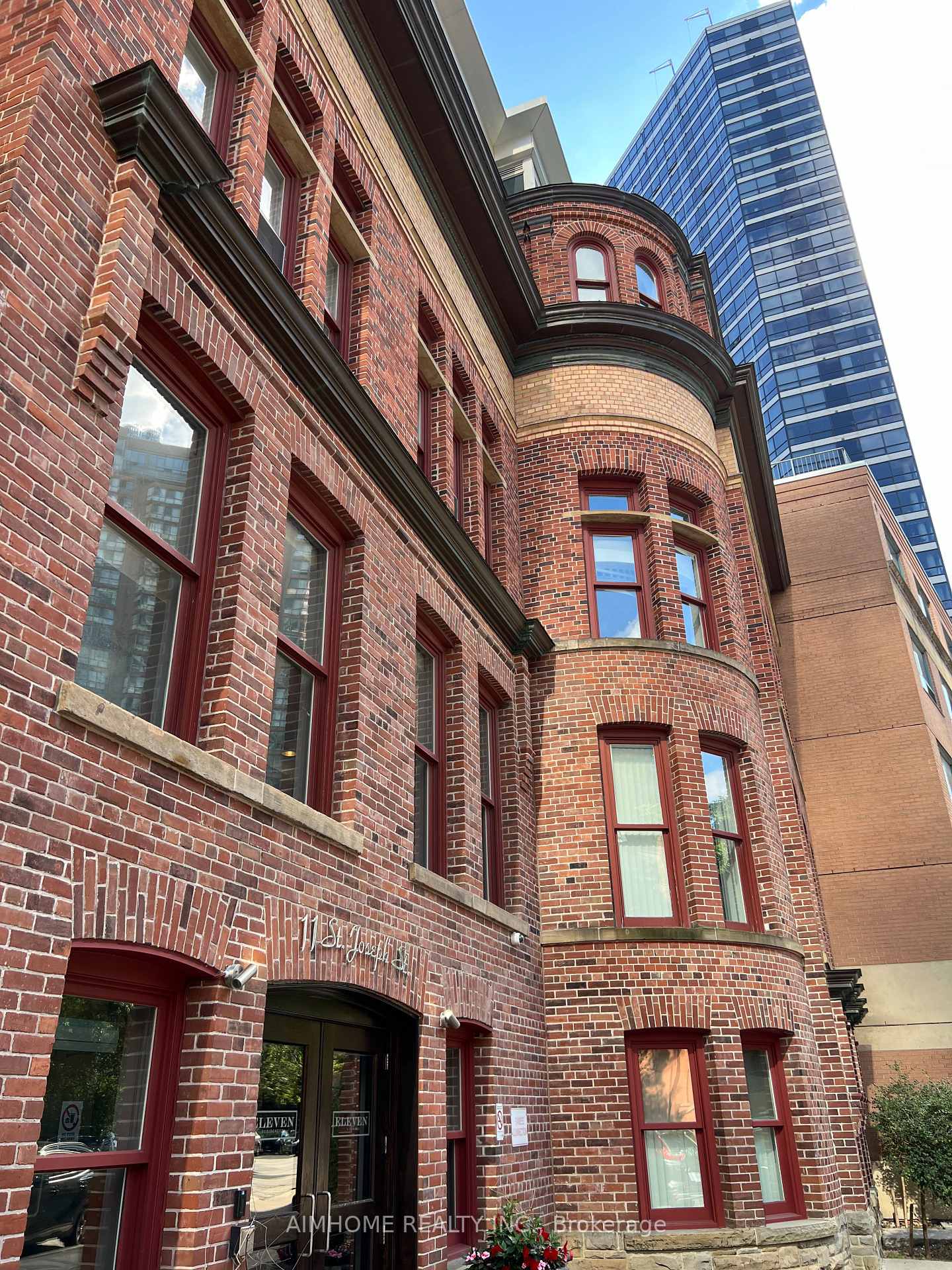 Front of Unit 903, 11 St. Joseph Street