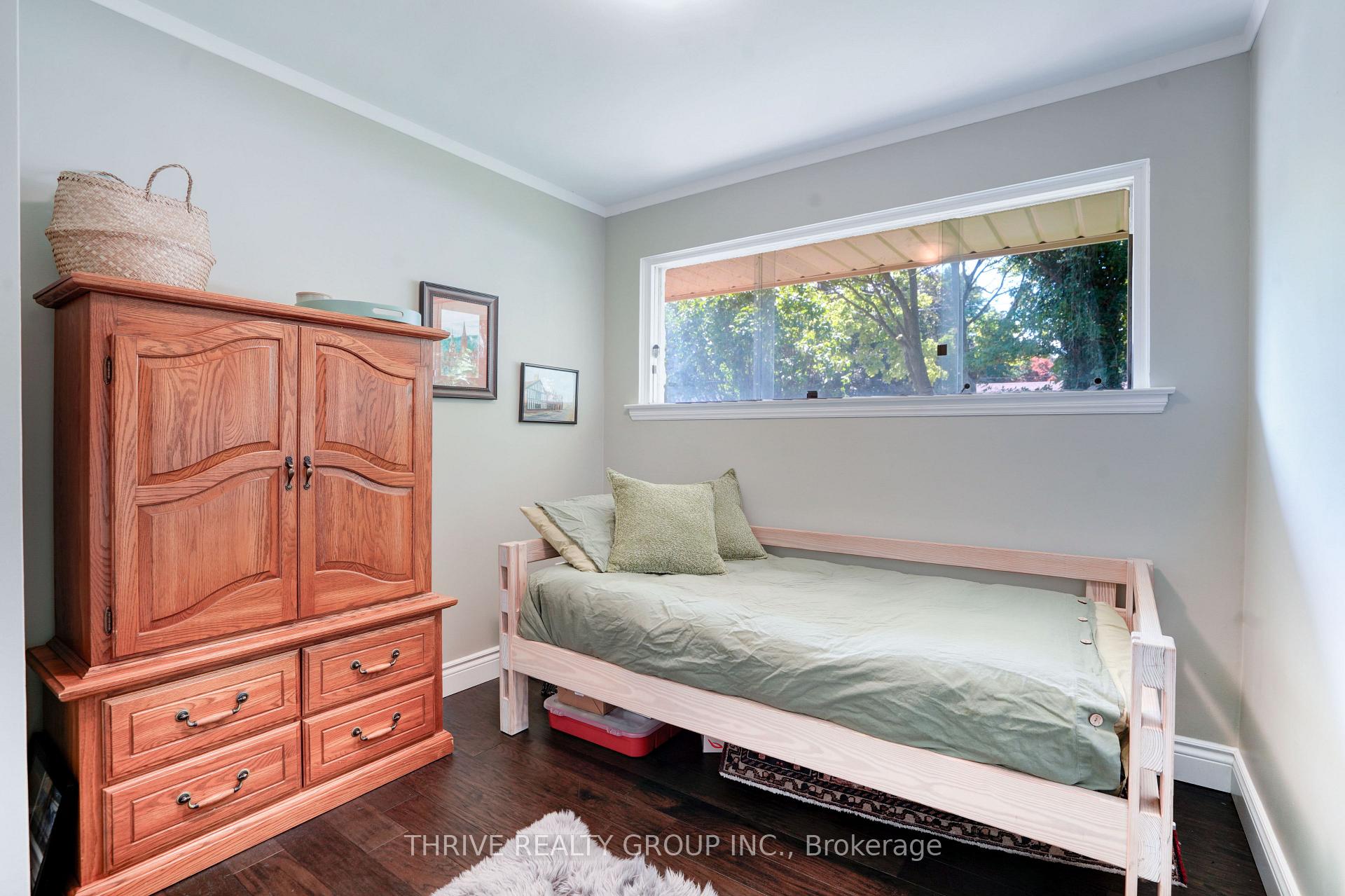 Photo 16 of 665 Kildare Road, London, North P — HOMEH