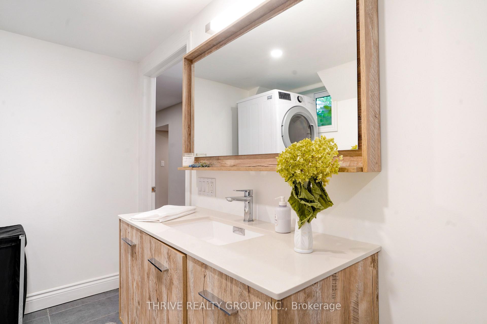 Photo 31 of 665 Kildare Road, London, North P — HOMEH
