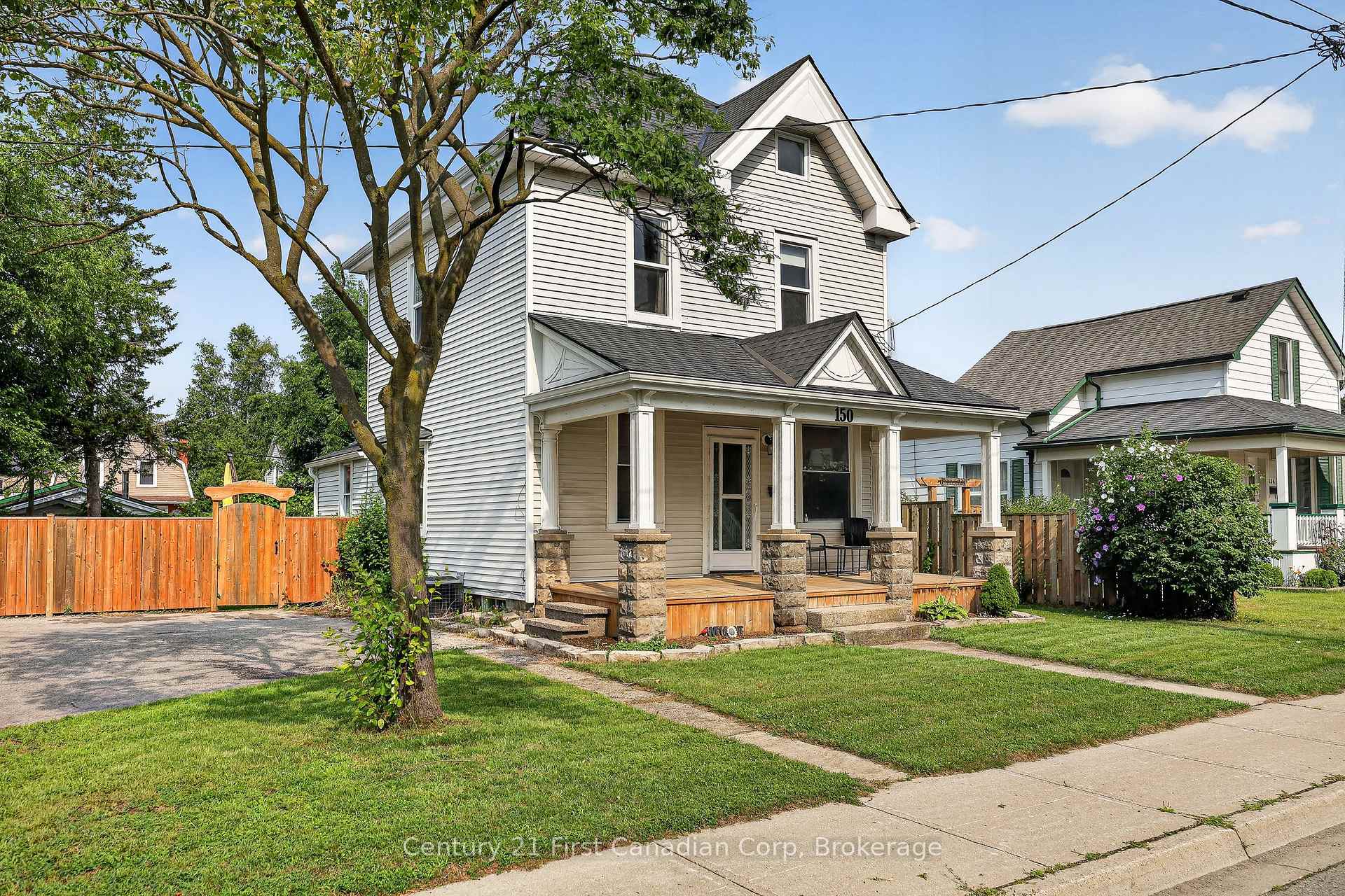 Photo 4 of 150 Manitoba Street, St. Thomas — HOMEH
