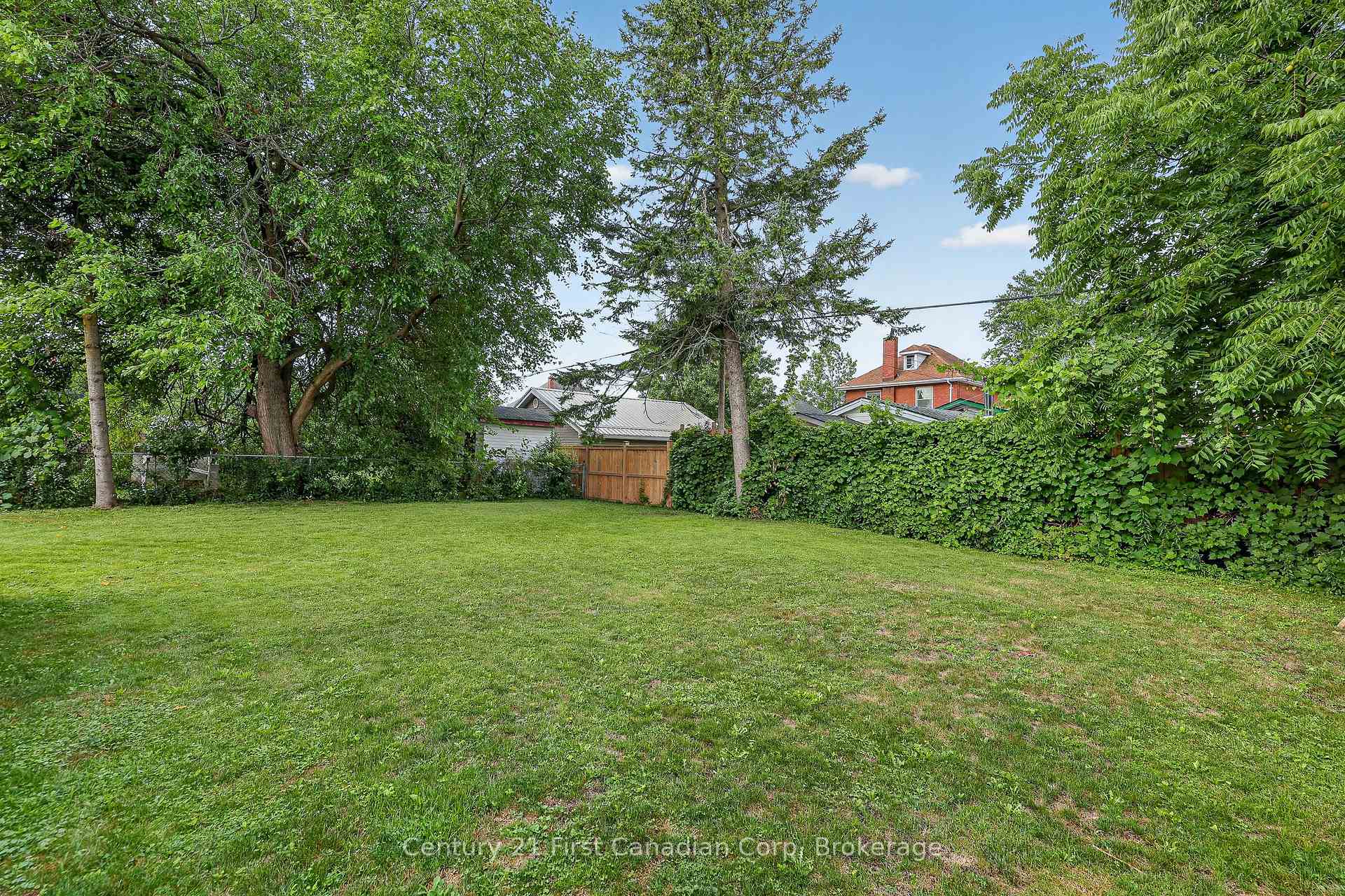 Photo 12 of 150 Manitoba Street, St. Thomas — HOMEH