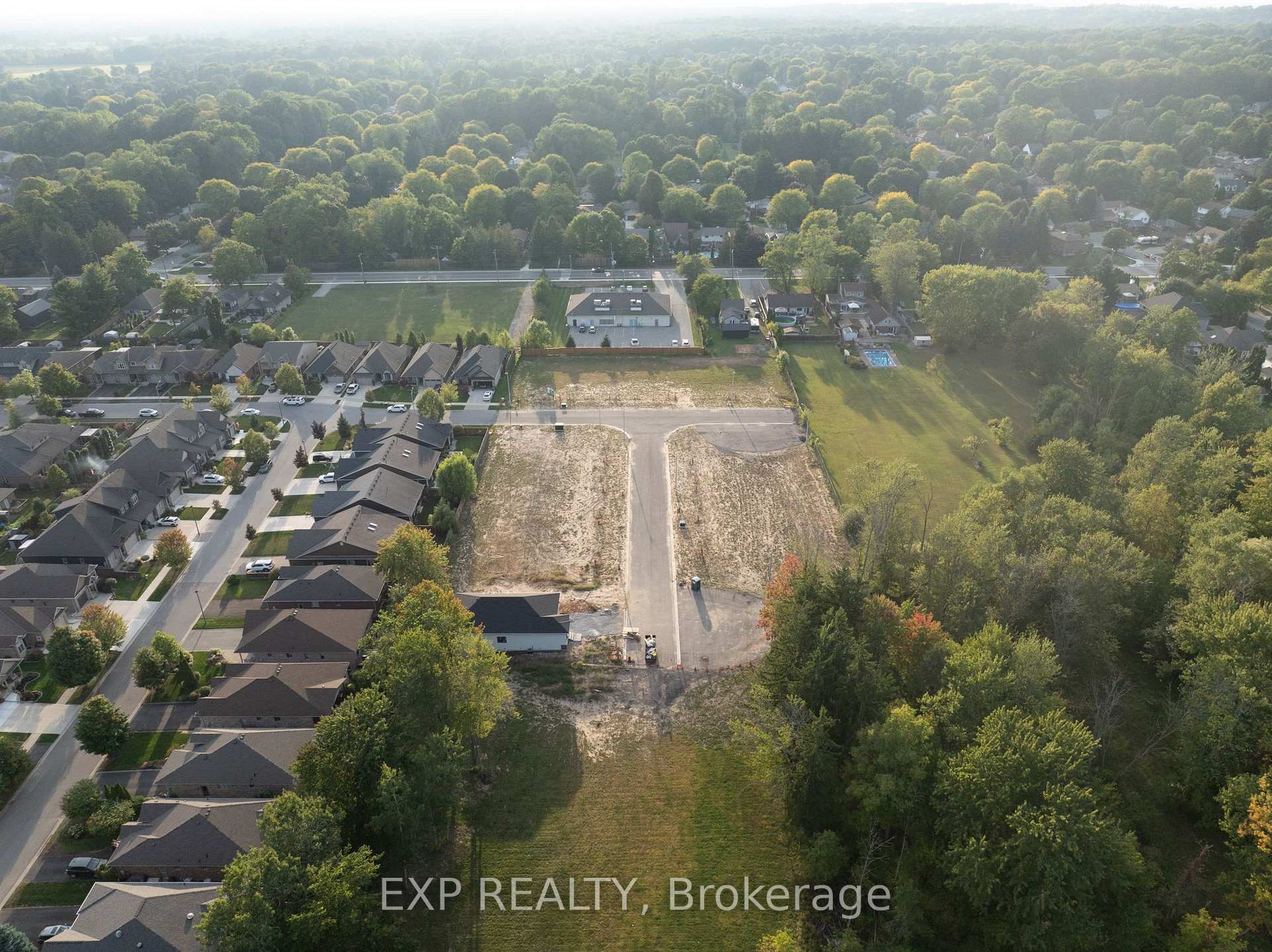 Photo 3 of 94 Tanner Drive, Pelham, Fonthill — HOMEH