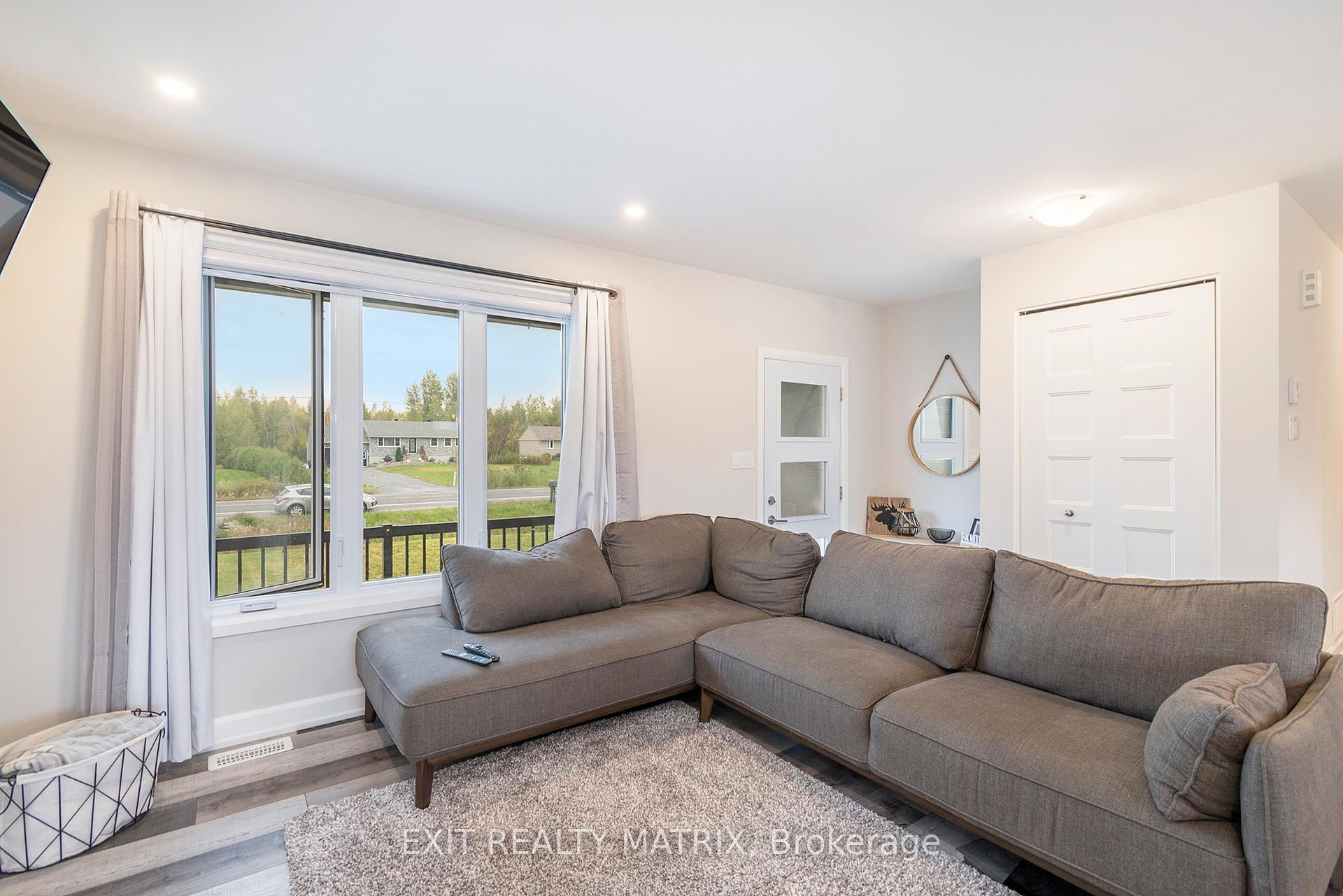 Photo 4 of 25 Glenco Road, South Stormont, South Stormont (Cornwall) Twp — HOMEH