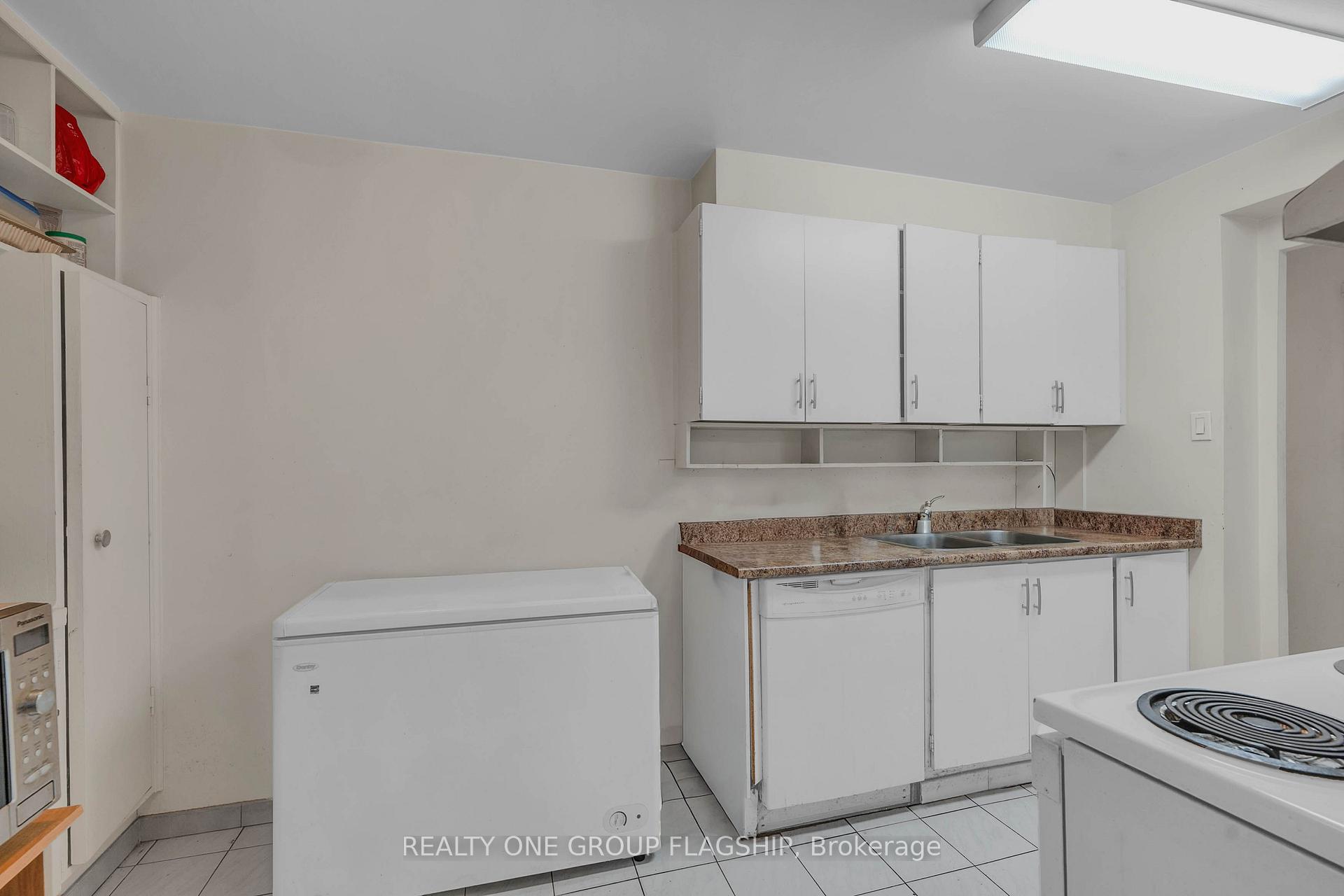 Photo 10 of Unit 1401, 61 Richview Road, Etobicoke, Humber Heights — HOMEH