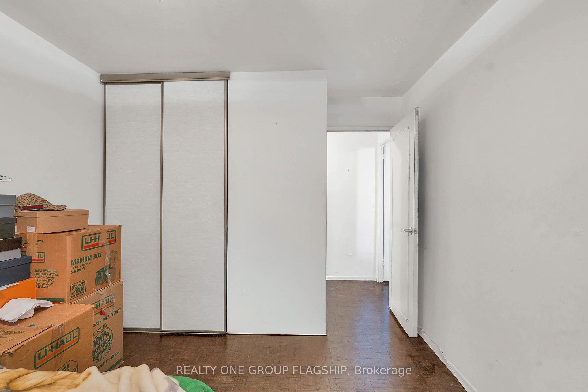 Photo 13 of Unit 1401, 61 Richview Road, Etobicoke, Humber Heights — HOMEH
