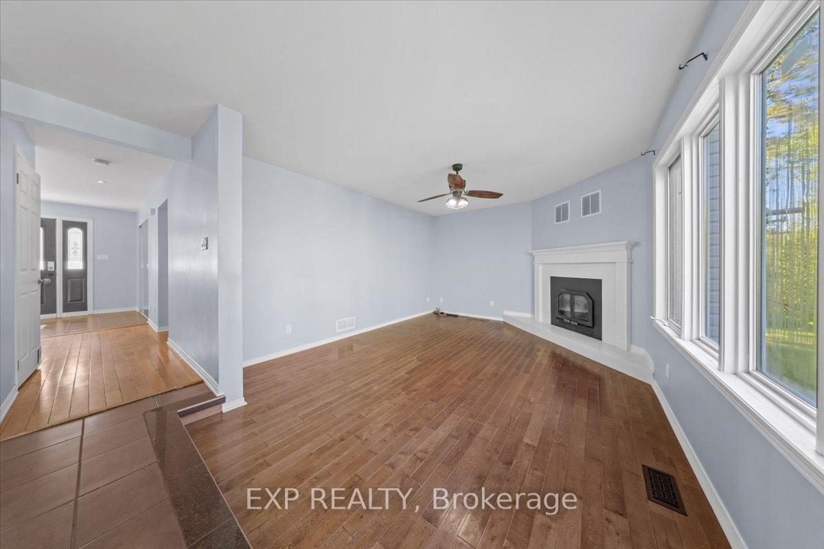 Photo 16 of 129 Lady Slipper Way, Ottawa, Huntley Ward (South West) — HOMEH