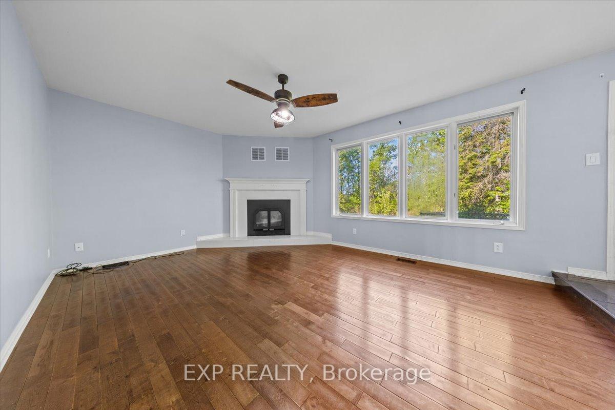 Photo 17 of 129 Lady Slipper Way, Ottawa, Huntley Ward (South West) — HOMEH