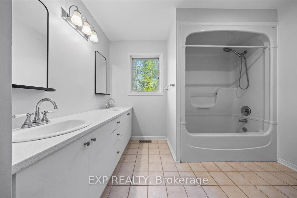 Photo 28 of 129 Lady Slipper Way, Ottawa, Huntley Ward (South West) — HOMEH