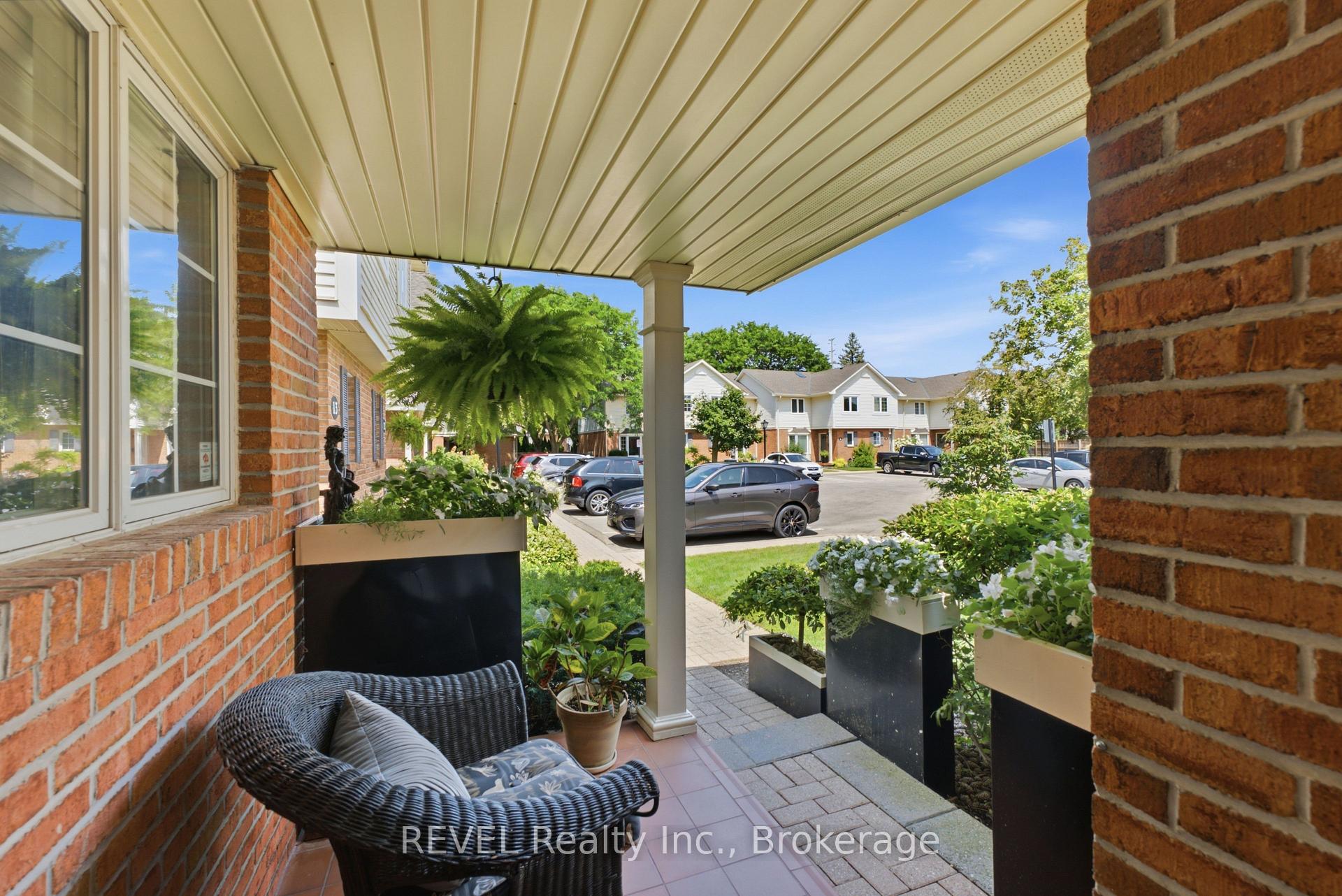 Photo 3 of Unit 14, 275 Pelham Road, St. Catharines, Rykert/Vansickle — HOMEH