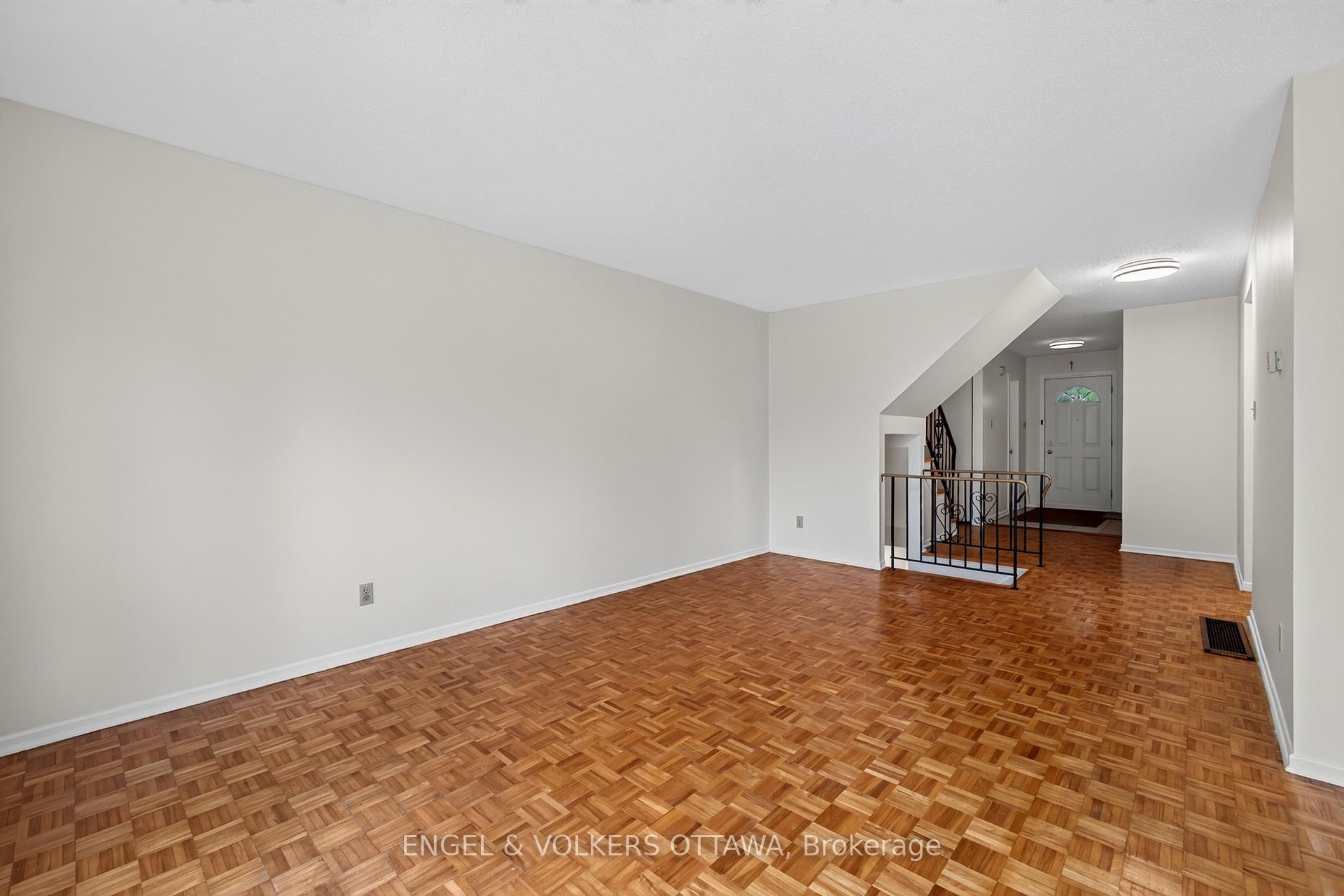 Photo 14 of Unit 117, 176 Birch Hill Private, Ottawa, Carson Meadows — HOMEH