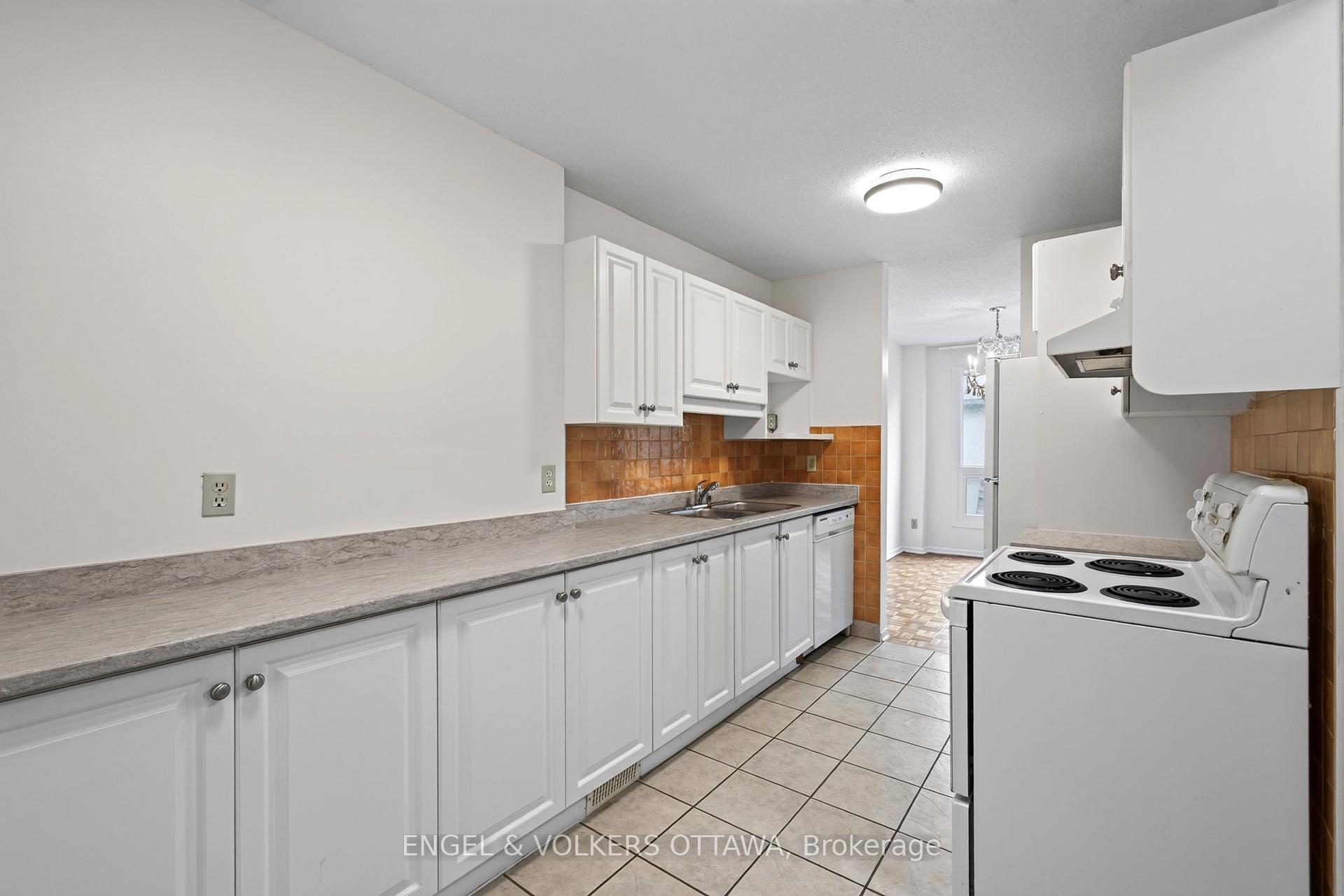 Photo 20 of Unit 117, 176 Birch Hill Private, Ottawa, Carson Meadows — HOMEH