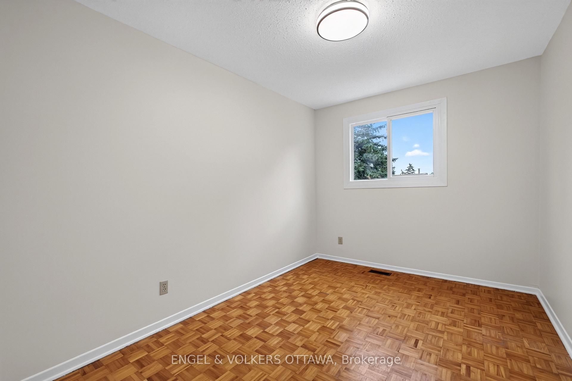 Photo 33 of Unit 117, 176 Birch Hill Private, Ottawa, Carson Meadows — HOMEH