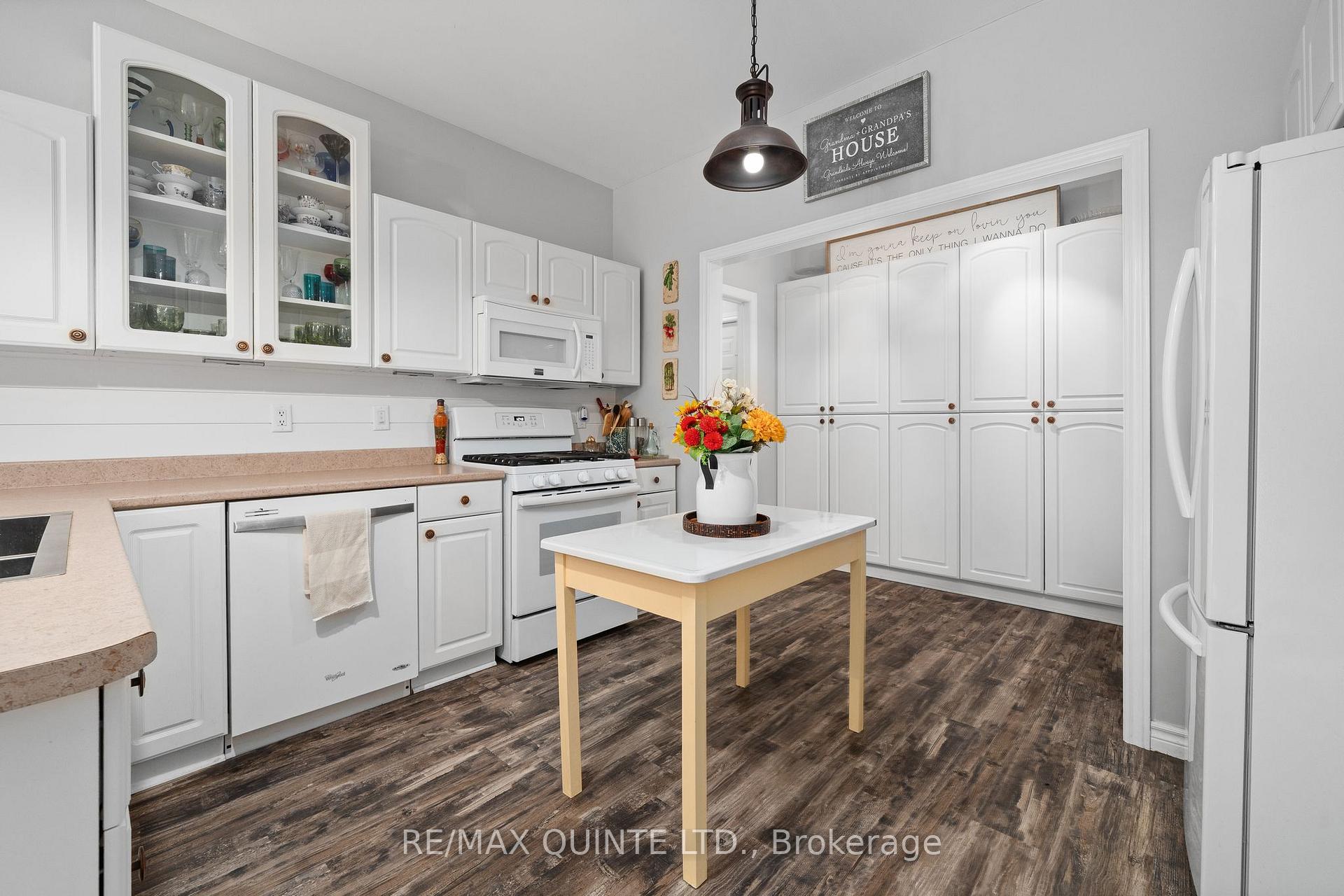 Photo 11 of 291 Colonial Drive, Quinte West, Murray Ward — HOMEH