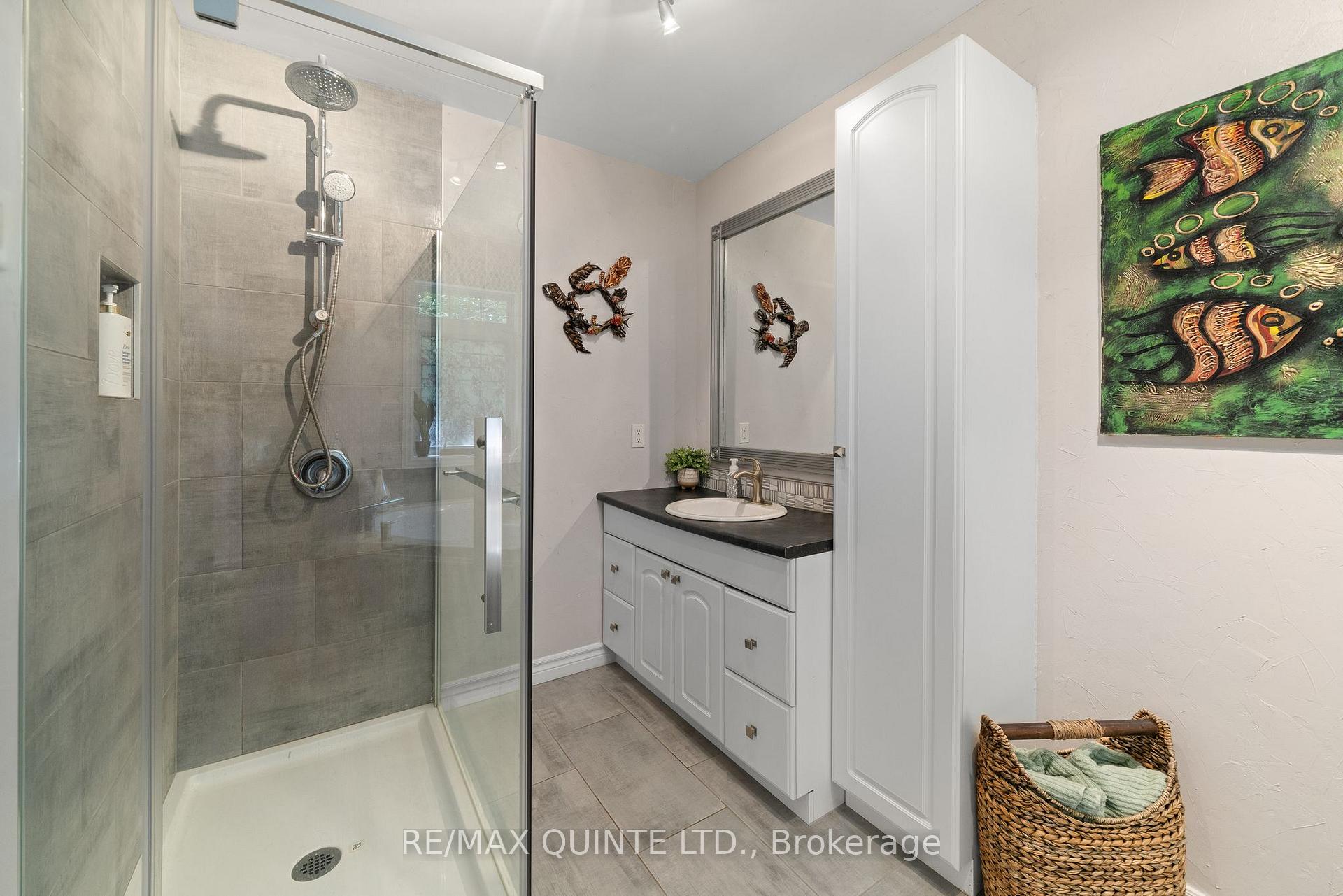 Photo 24 of 291 Colonial Drive, Quinte West, Murray Ward — HOMEH