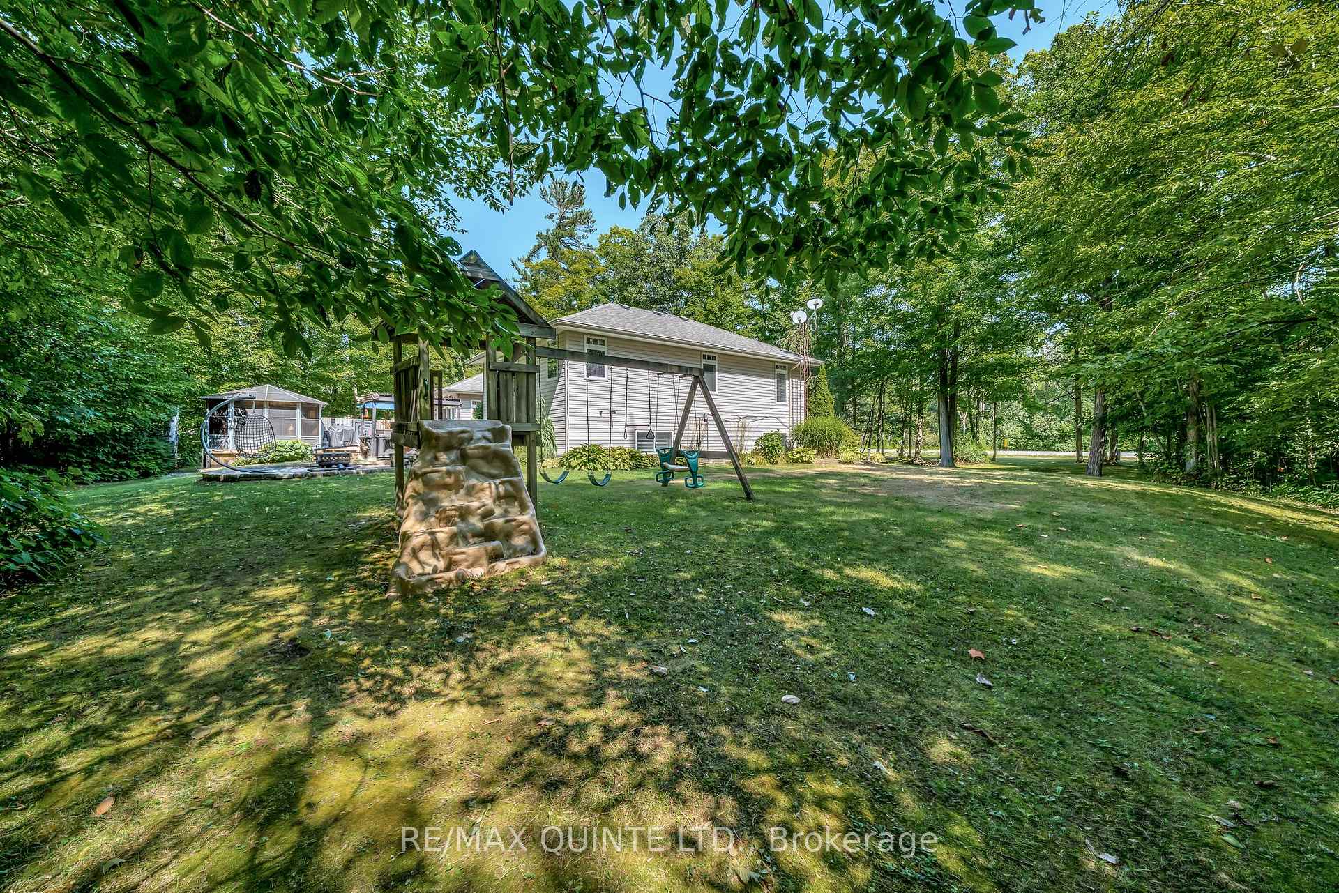 Photo 37 of 291 Colonial Drive, Quinte West, Murray Ward — HOMEH