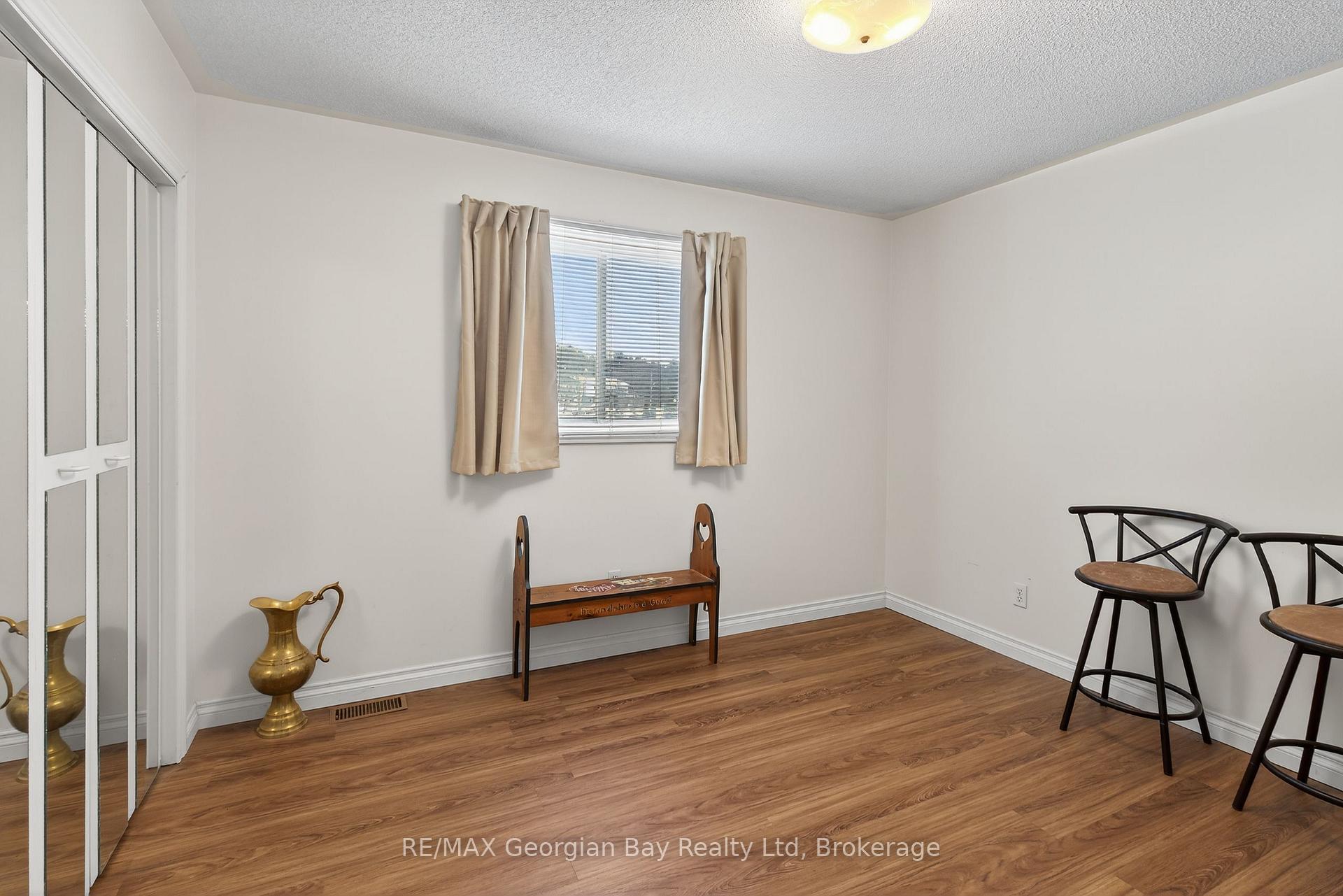 Photo 17 of 63 Lepage Drive, Penetanguishene — HOMEH