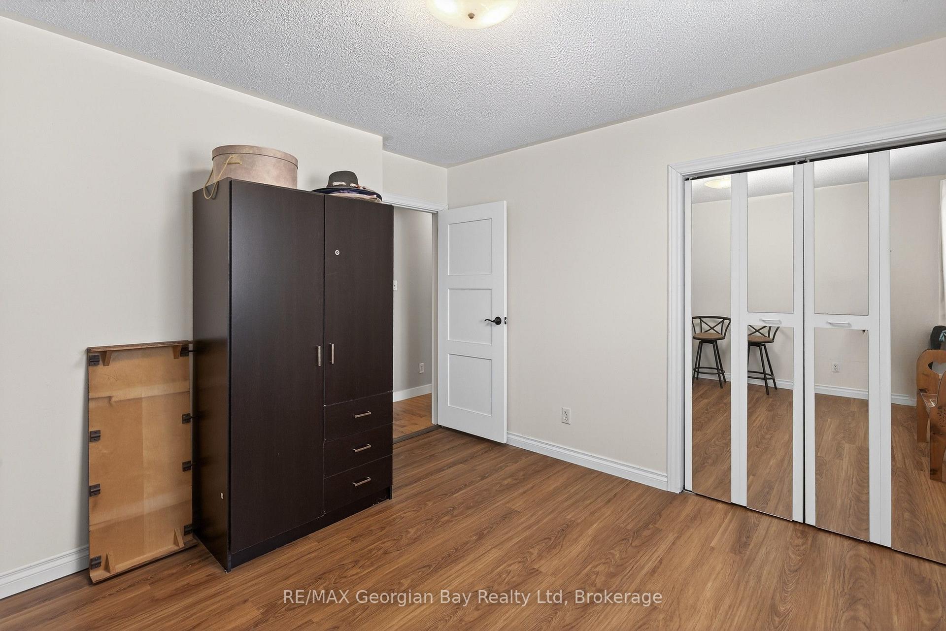 Photo 18 of 63 Lepage Drive, Penetanguishene — HOMEH
