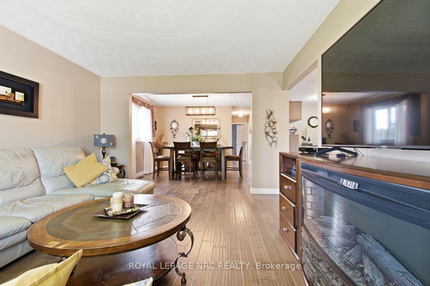 Photo 7 of 28 Rollins Drive, Welland, N. Welland — HOMEH