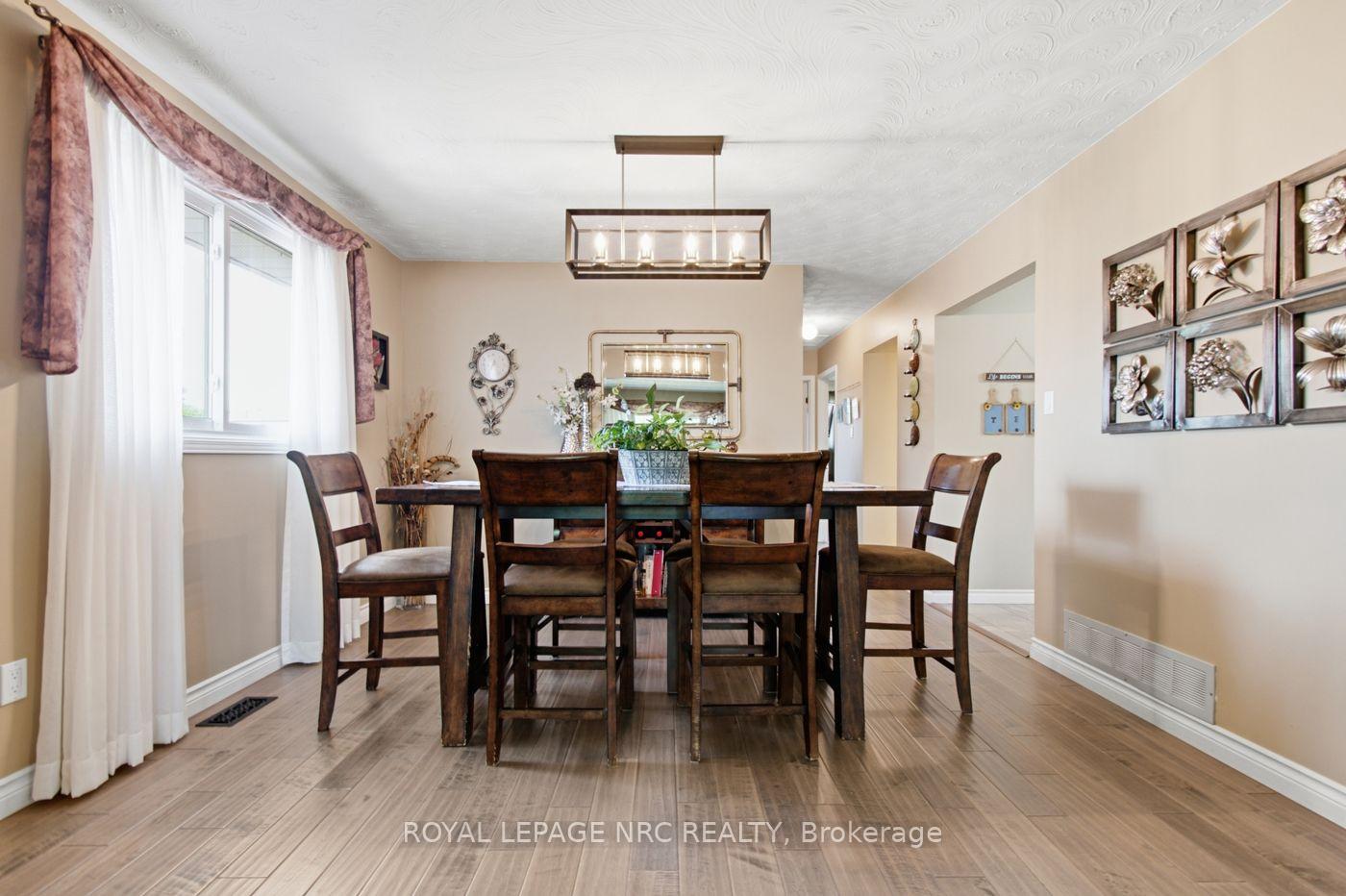 Photo 8 of 28 Rollins Drive, Welland, N. Welland — HOMEH