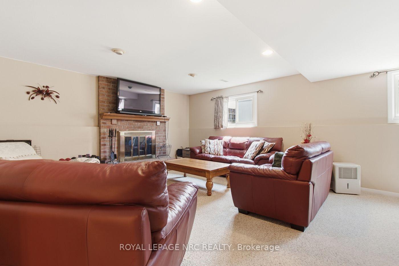 Photo 22 of 28 Rollins Drive, Welland, N. Welland — HOMEH