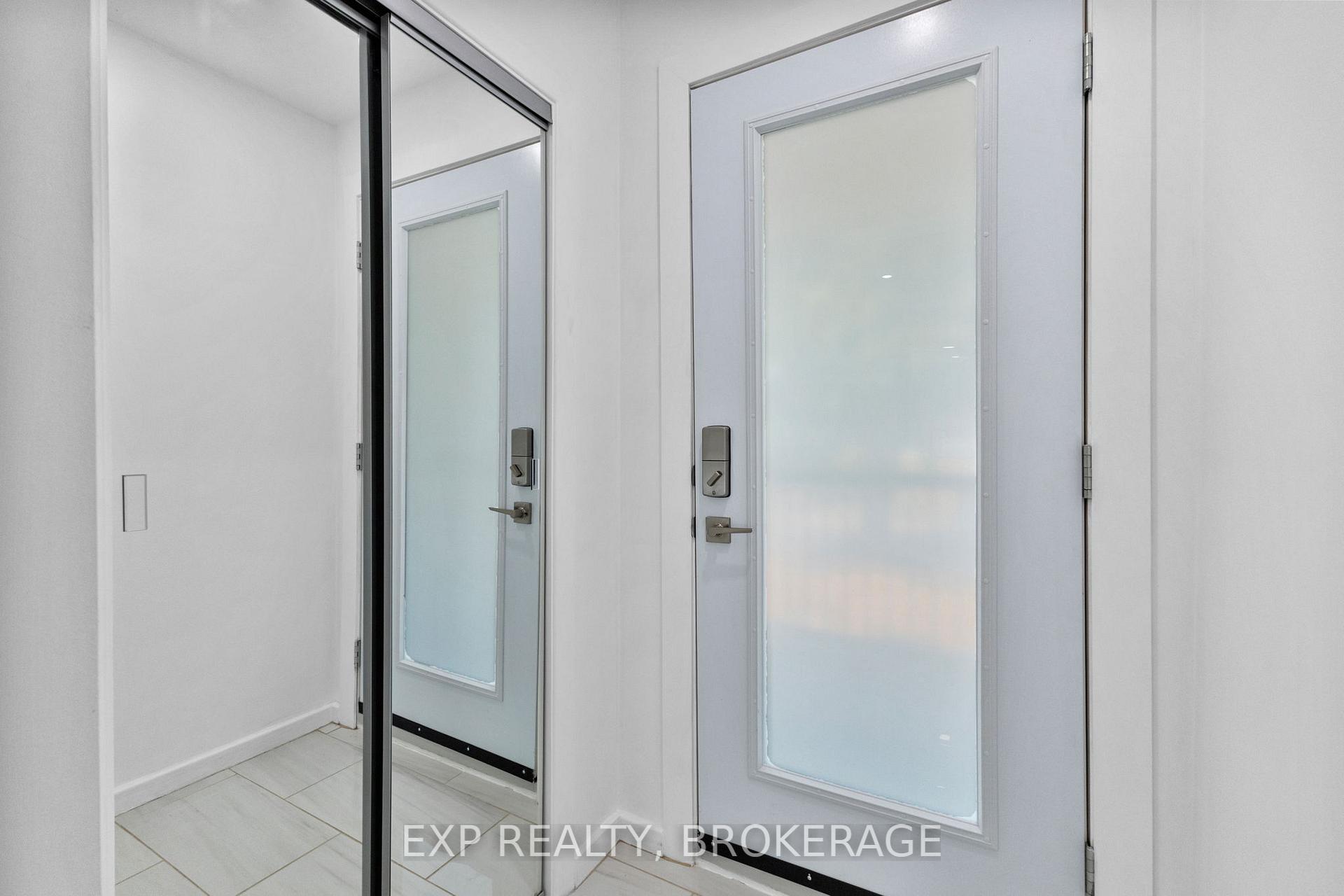 Photo 3 of 1502 Farnsworth Avenue, Ottawa, Alta Vista — HOMEH