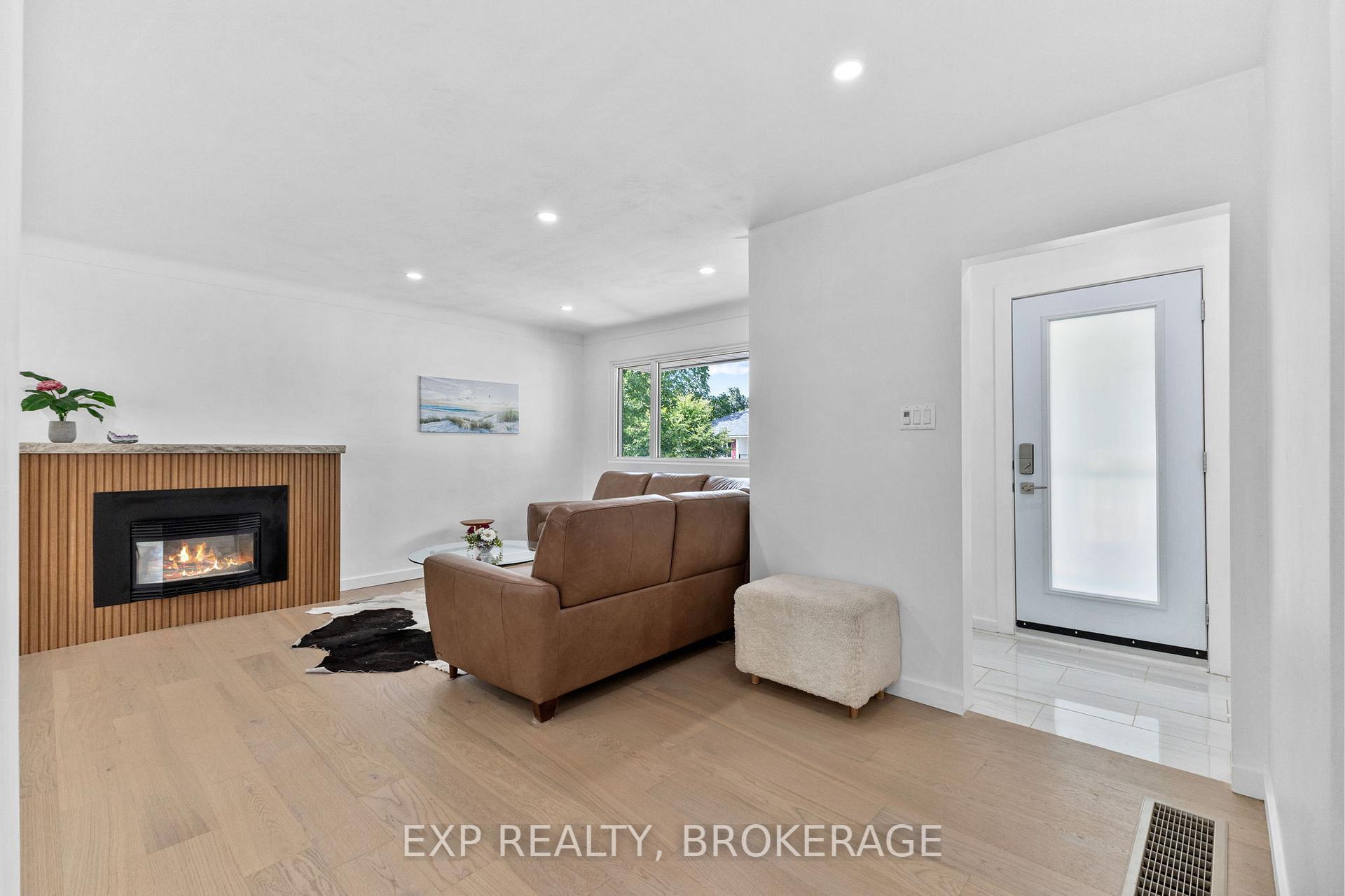Photo 19 of 1502 Farnsworth Avenue, Ottawa, Alta Vista — HOMEH